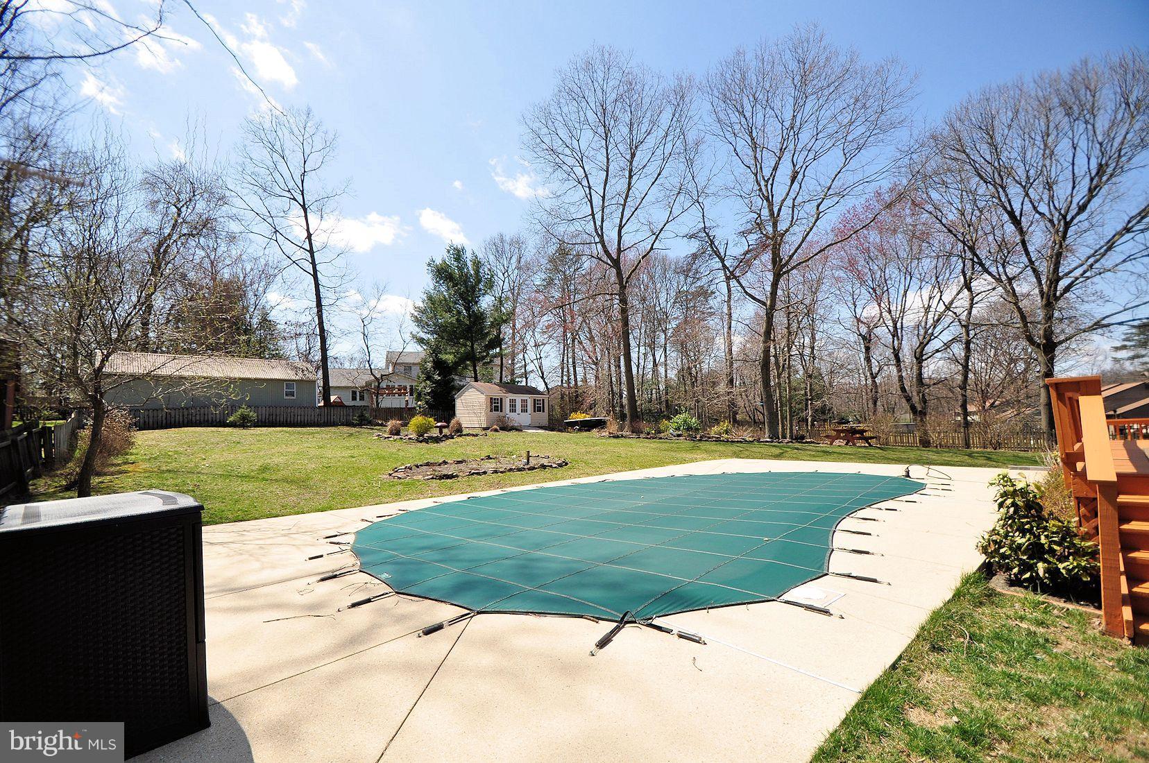 OAK HOLLOW - Residential