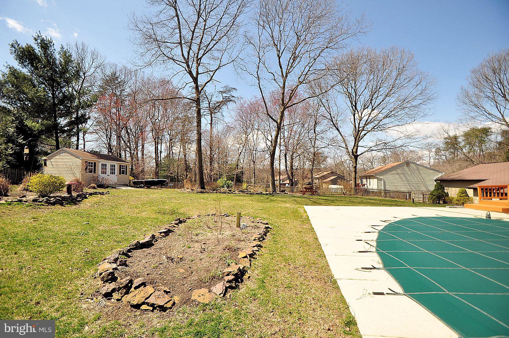 OAK HOLLOW - Residential