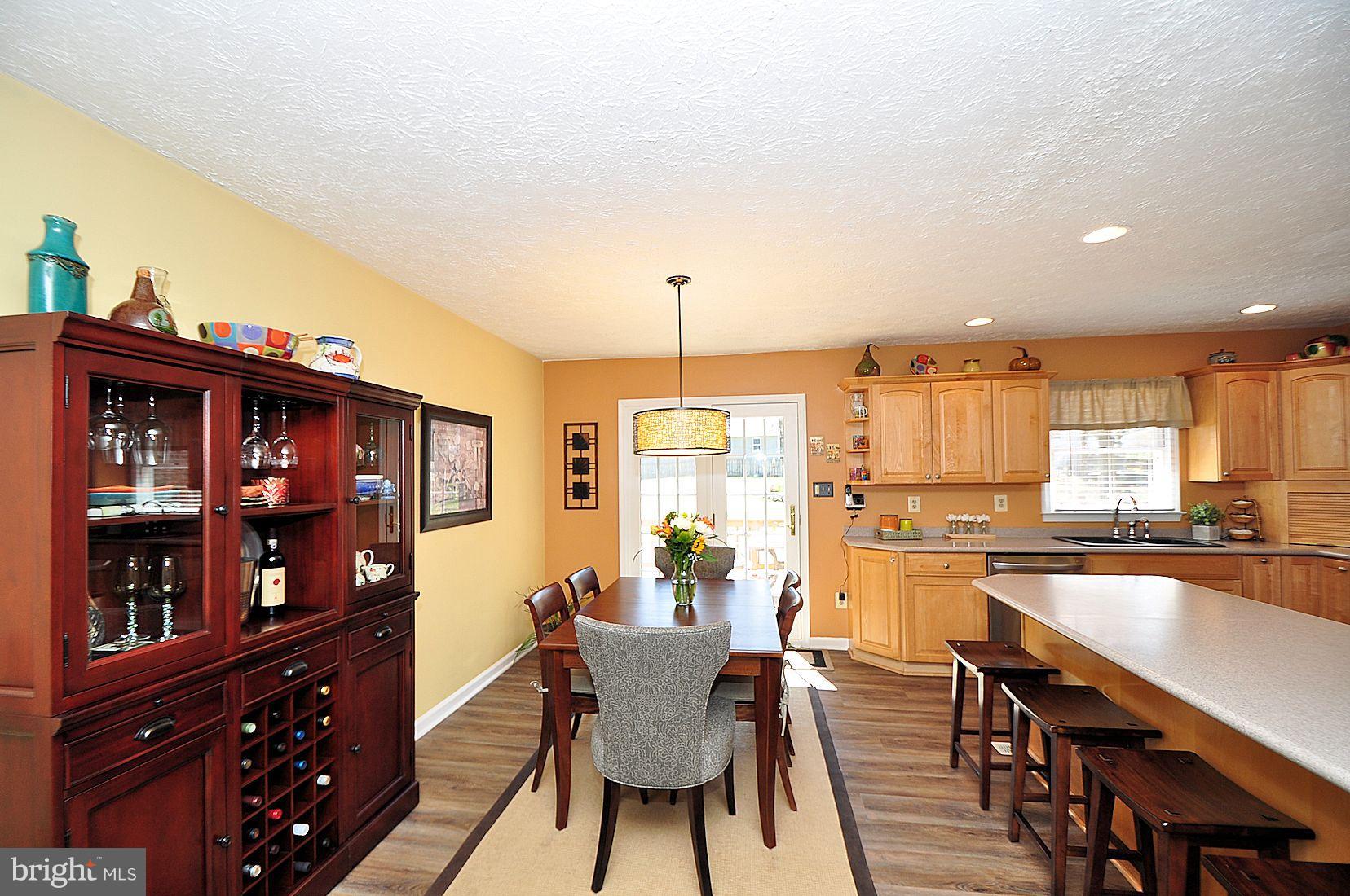 OAK HOLLOW - Residential