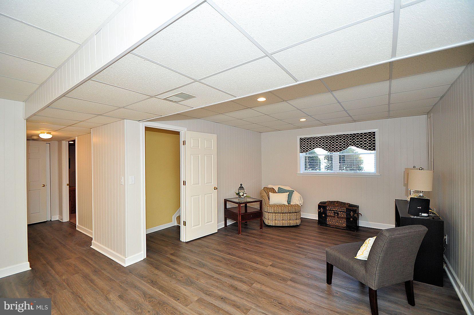 OAK HOLLOW - Residential