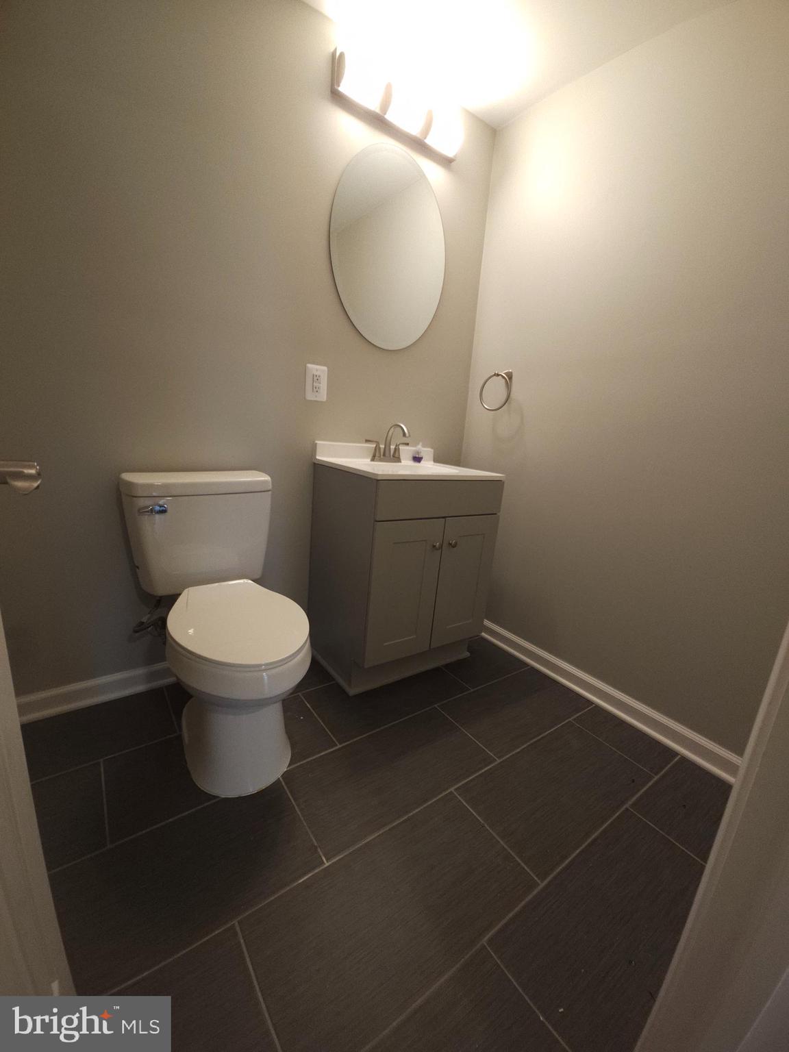 CONSTANT FRIENDSHIP - Residential