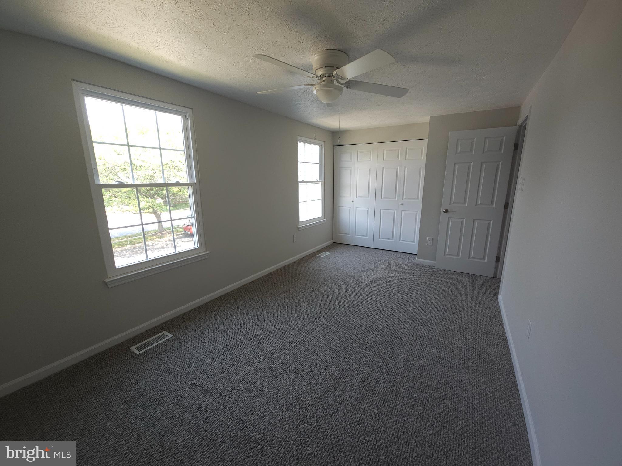 CONSTANT FRIENDSHIP - Residential