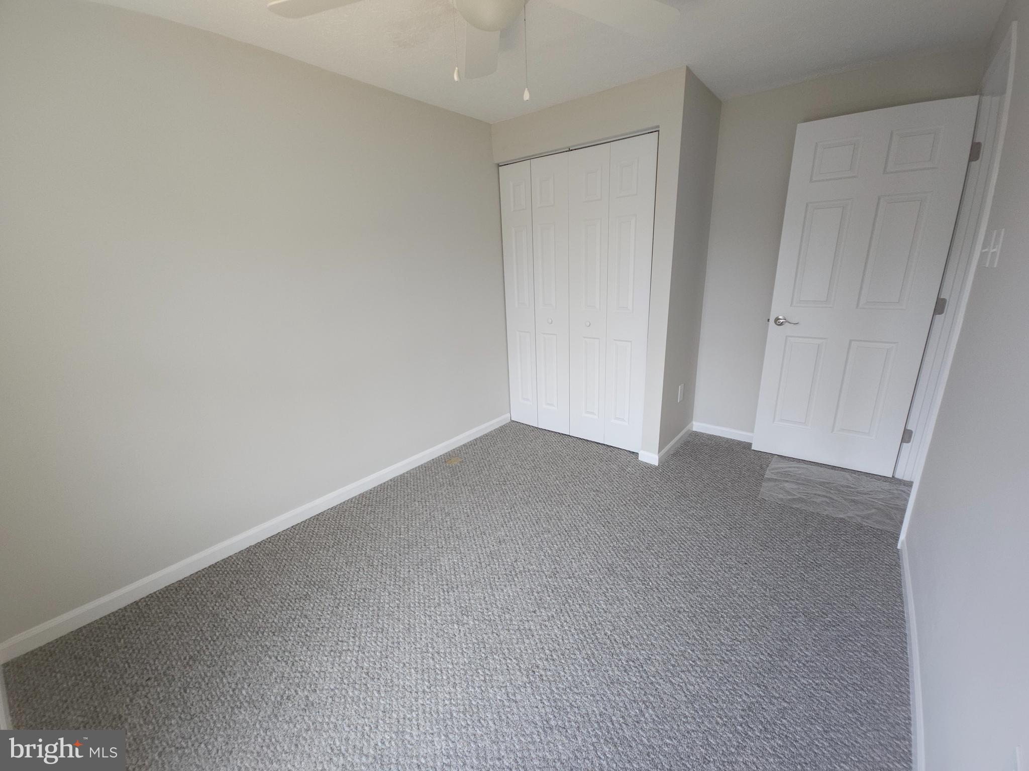 CONSTANT FRIENDSHIP - Residential