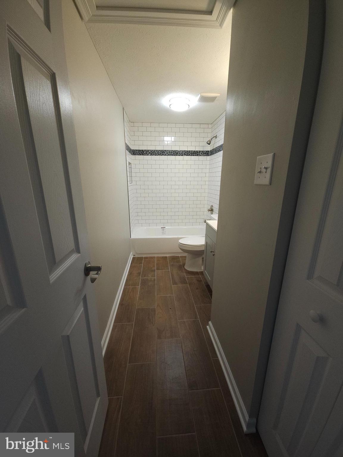 CONSTANT FRIENDSHIP - Residential