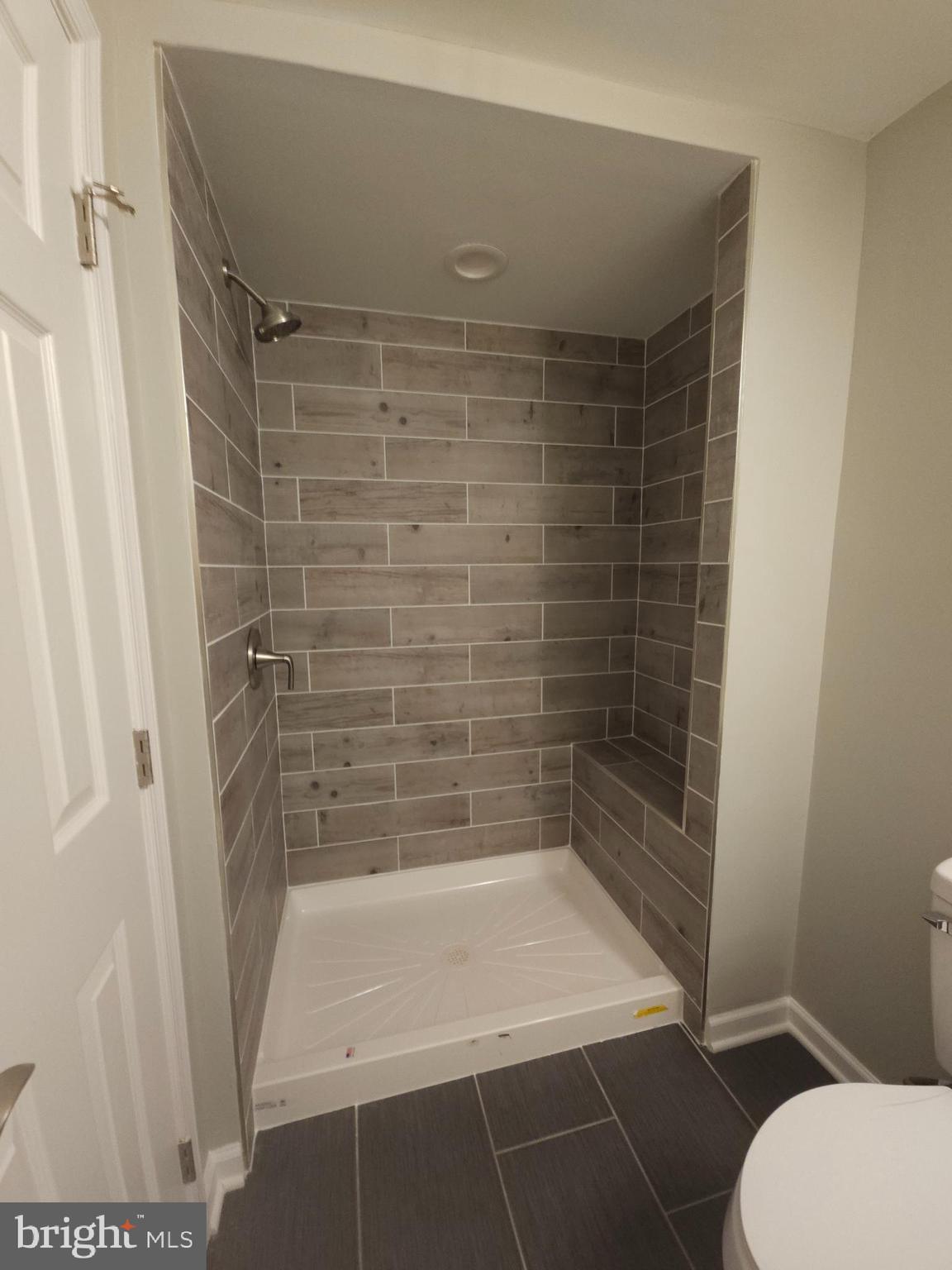 CONSTANT FRIENDSHIP - Residential