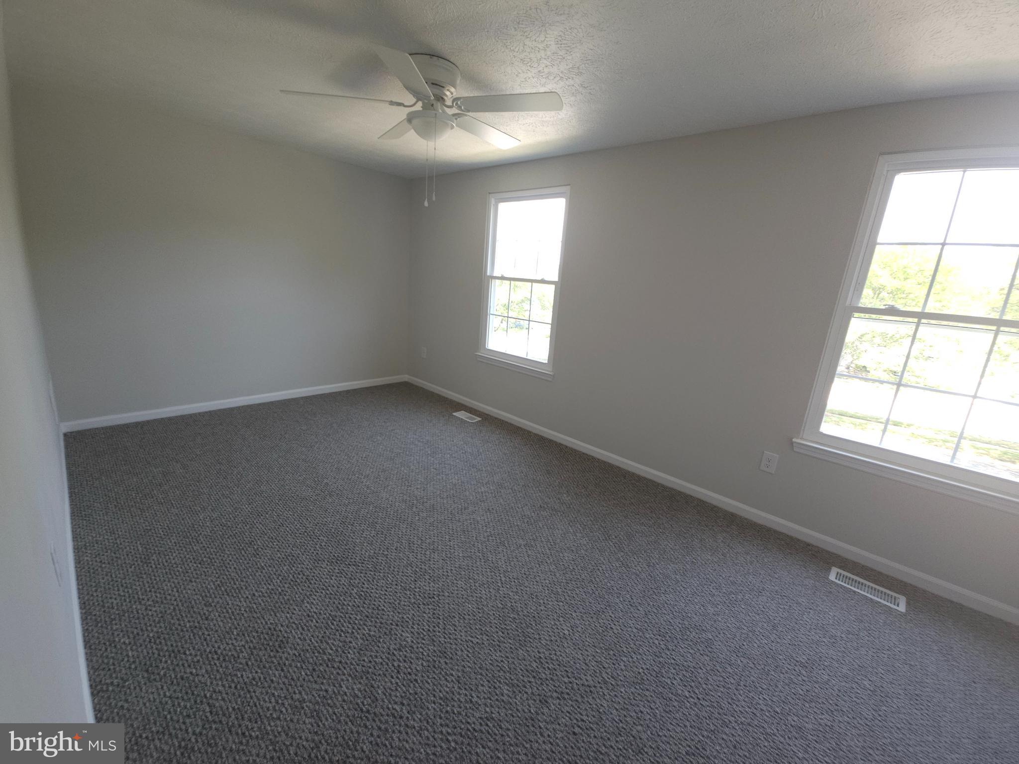 CONSTANT FRIENDSHIP - Residential