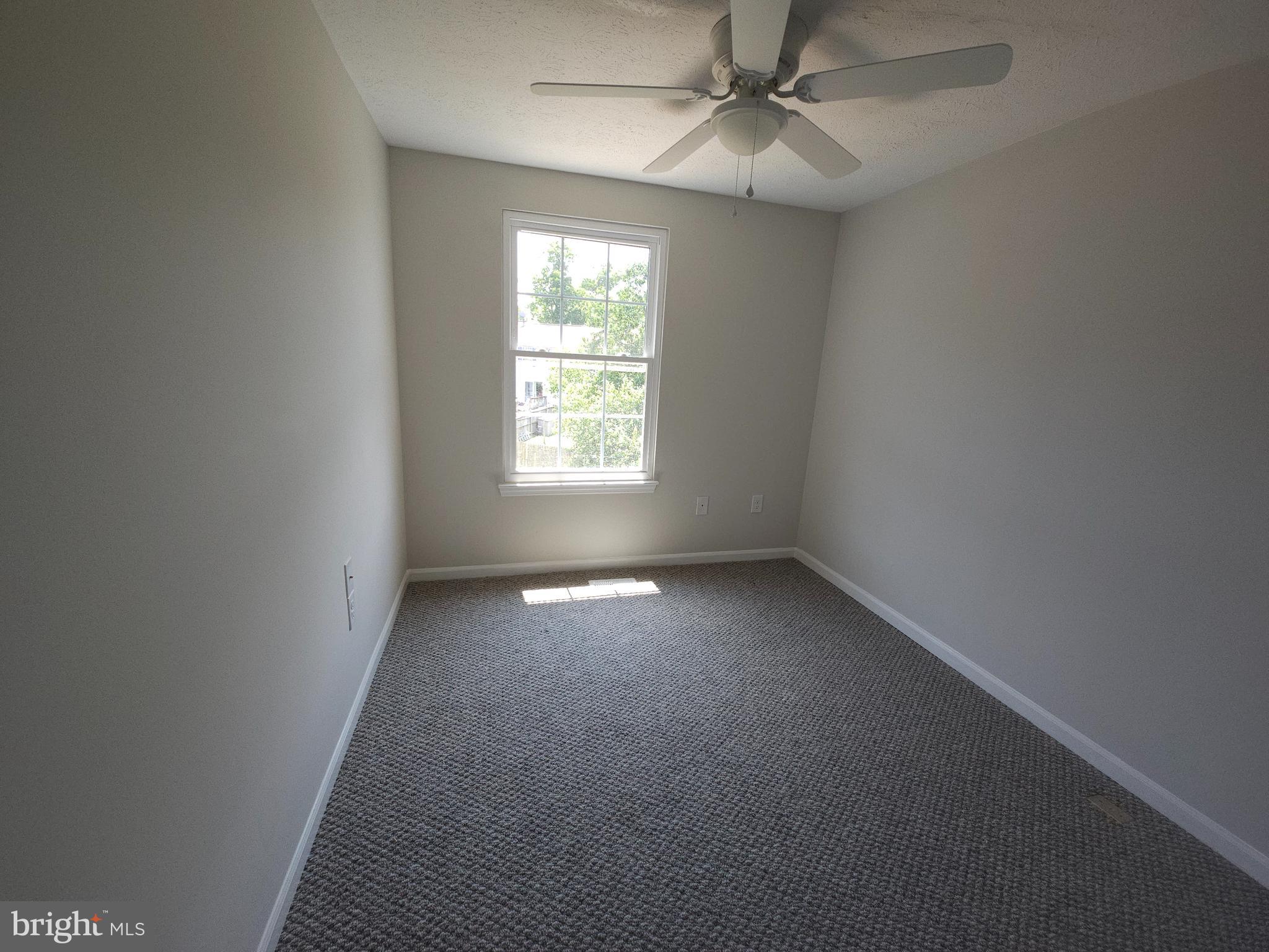 CONSTANT FRIENDSHIP - Residential