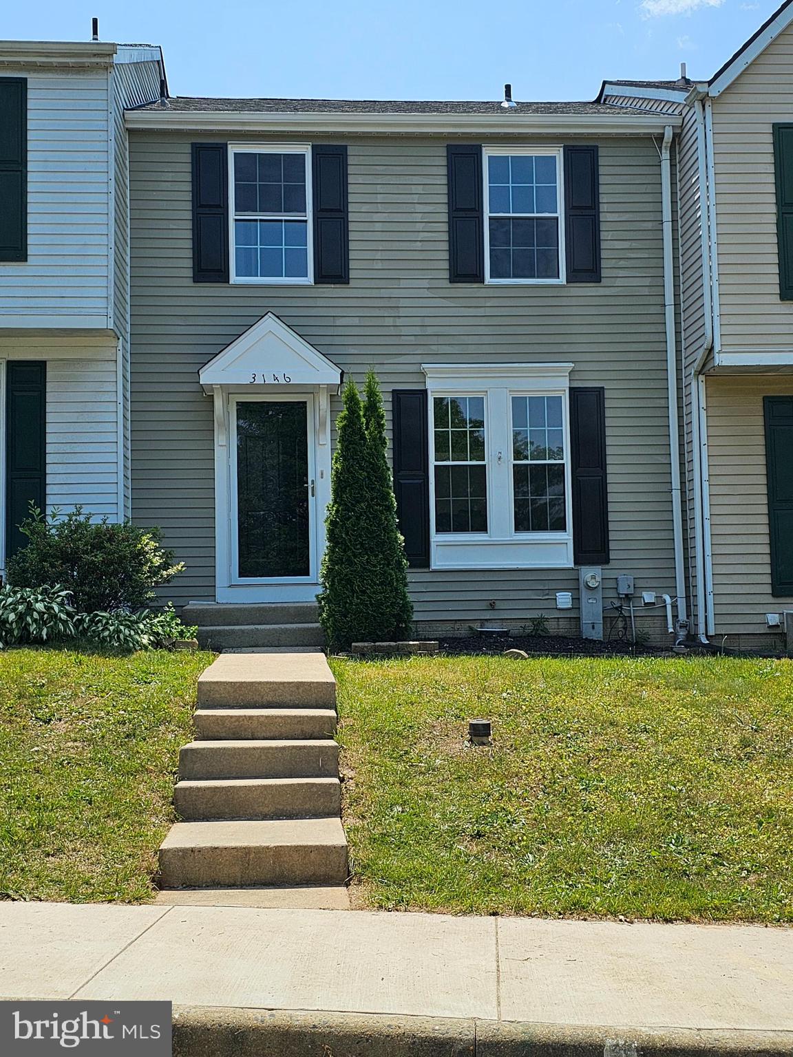 CONSTANT FRIENDSHIP - Residential