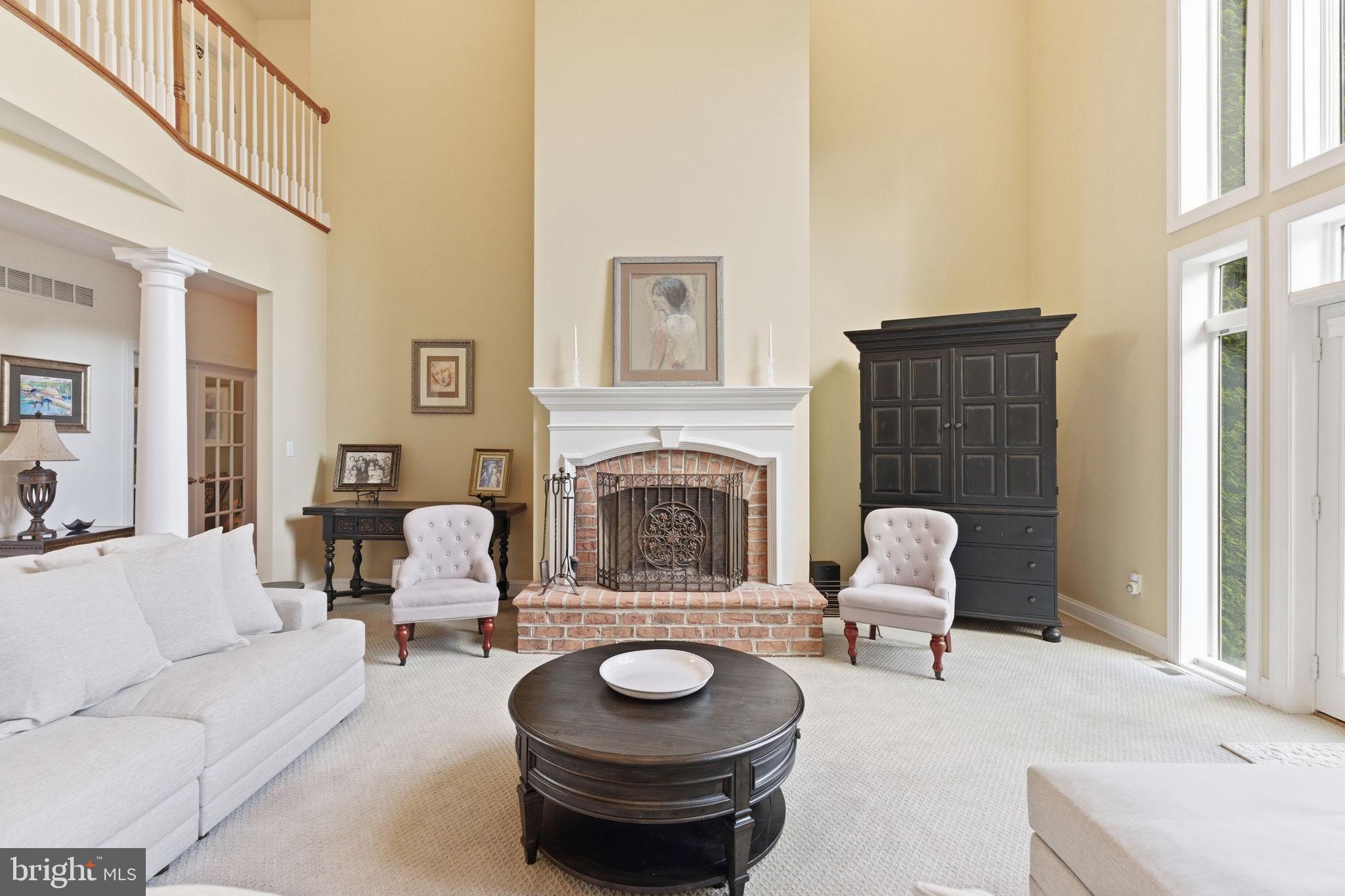 MANOR OAKS - Residential