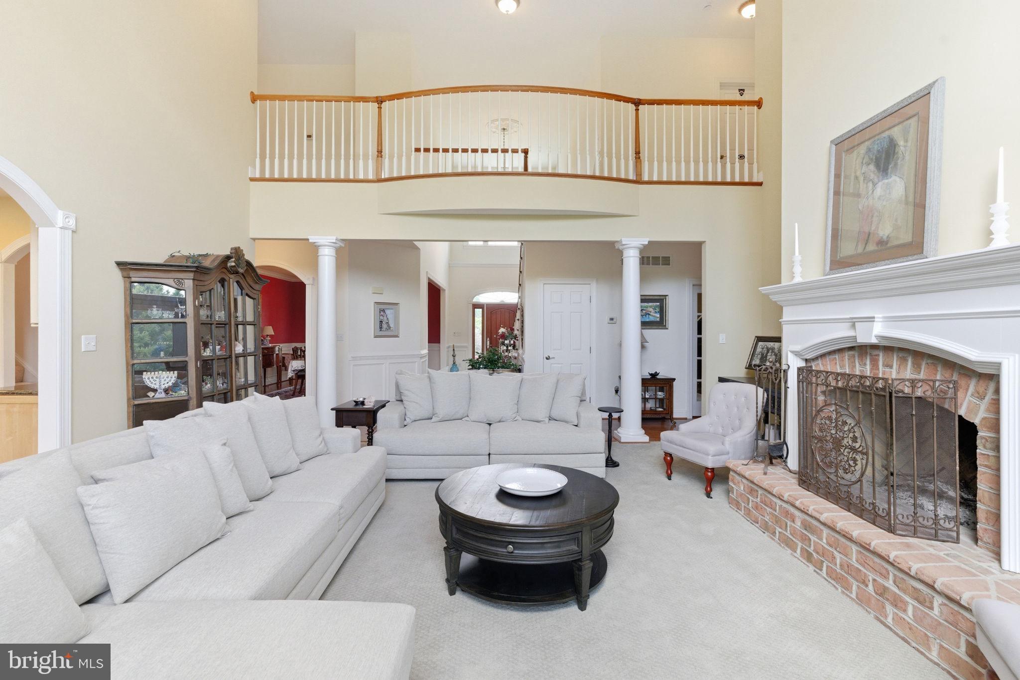 MANOR OAKS - Residential