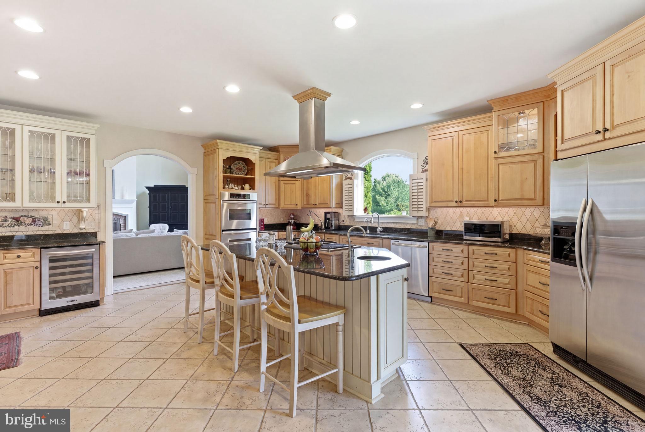 MANOR OAKS - Residential