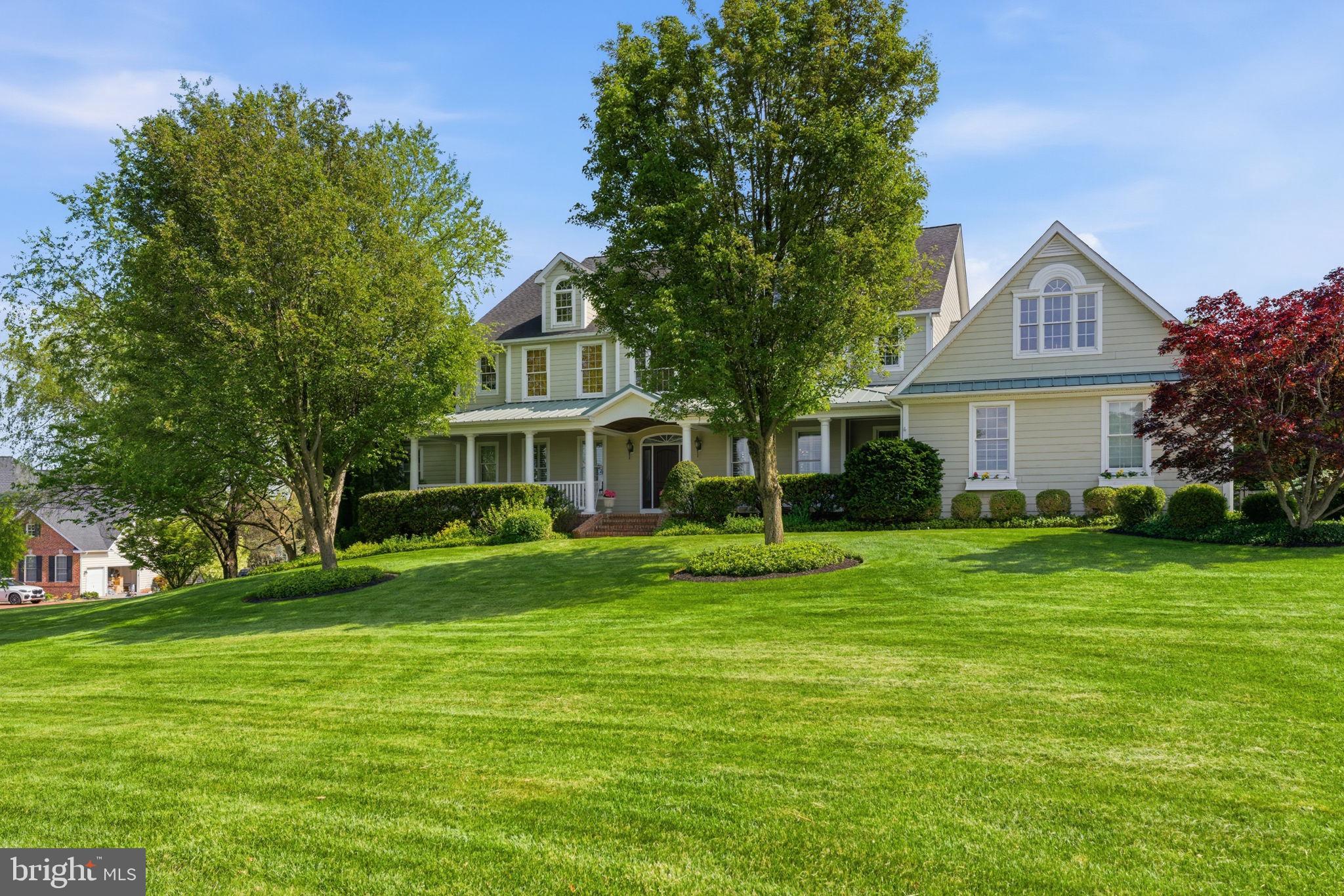MANOR OAKS - Residential