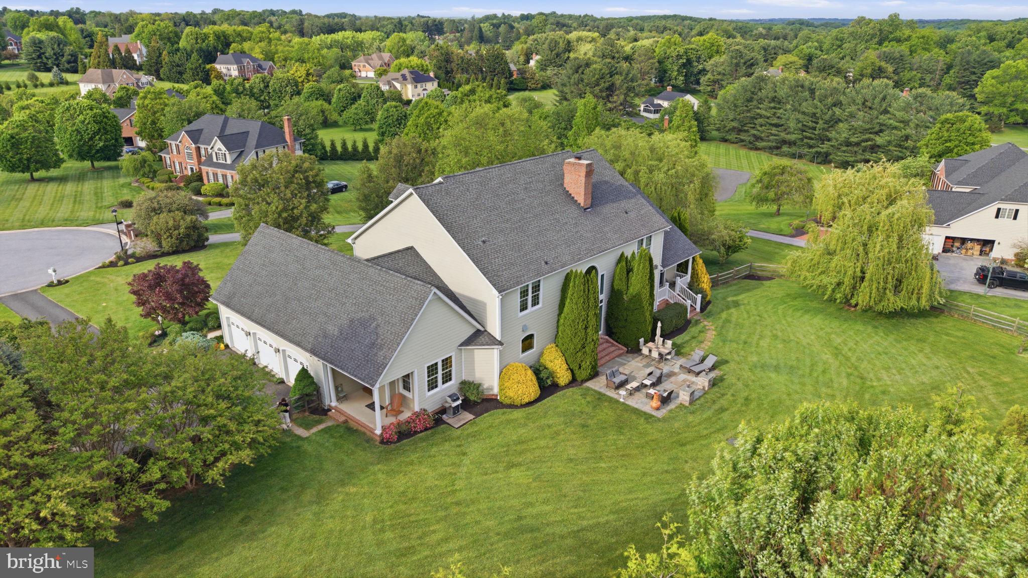 MANOR OAKS - Residential