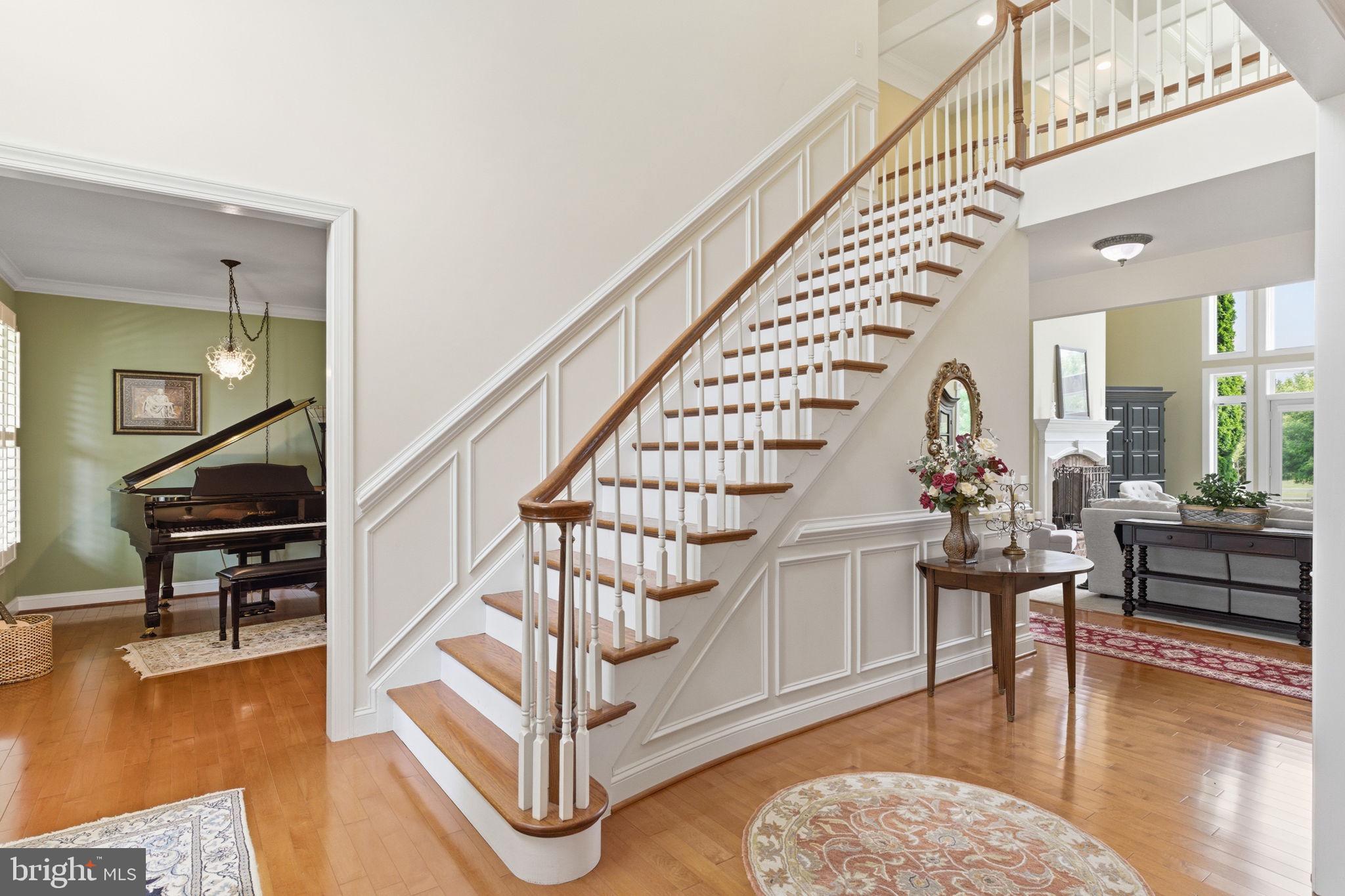 MANOR OAKS - Residential
