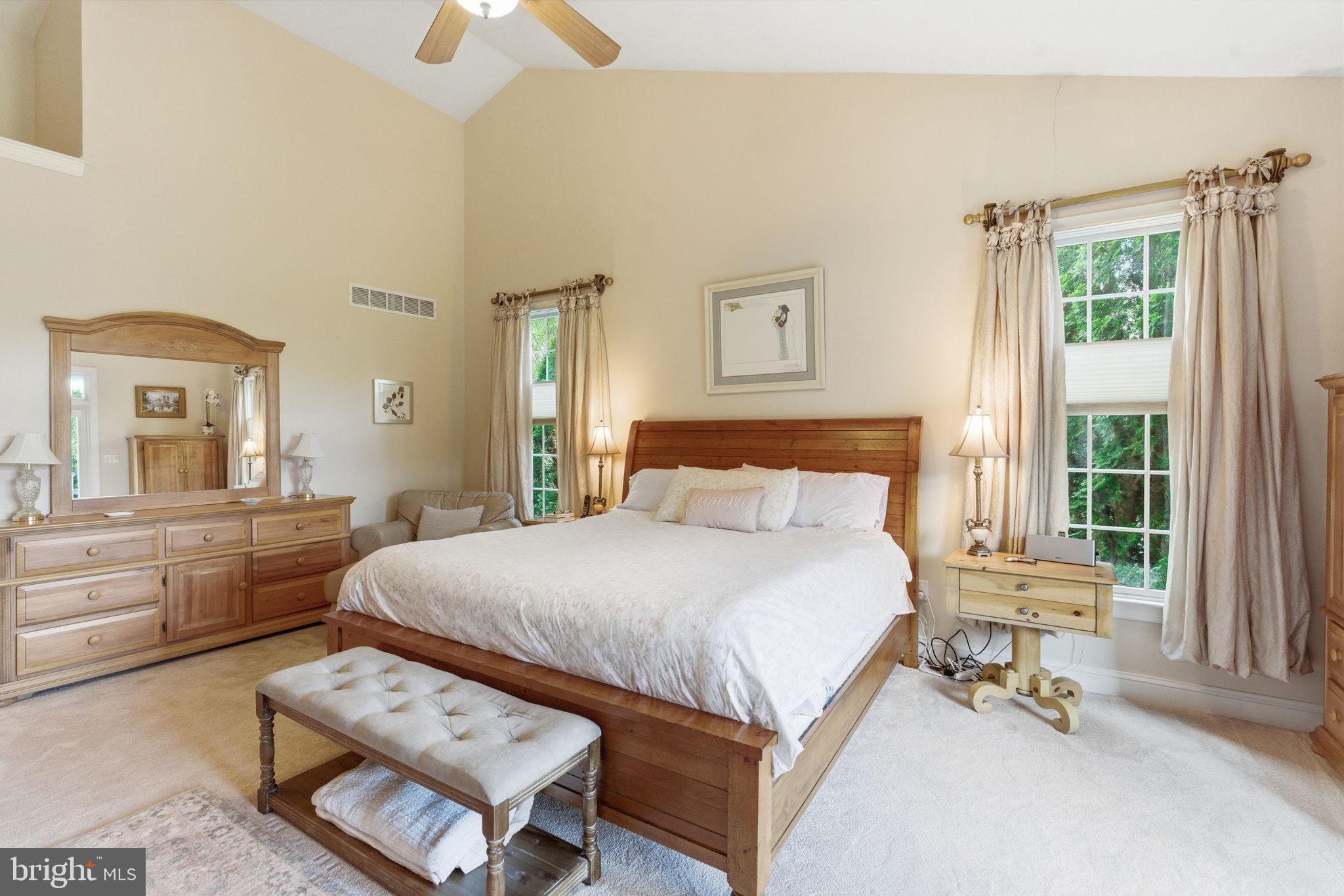MANOR OAKS - Residential