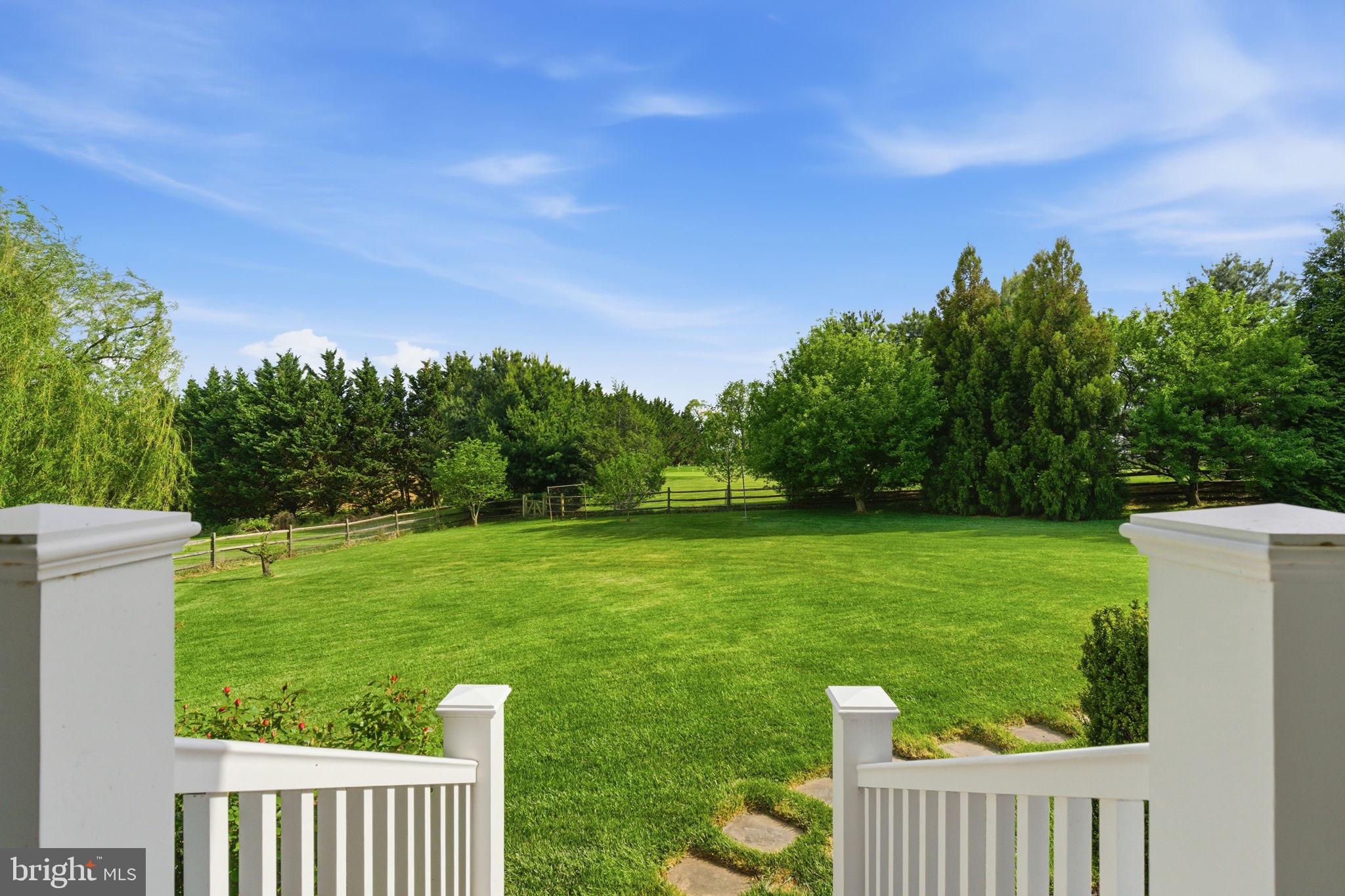 MANOR OAKS - Residential
