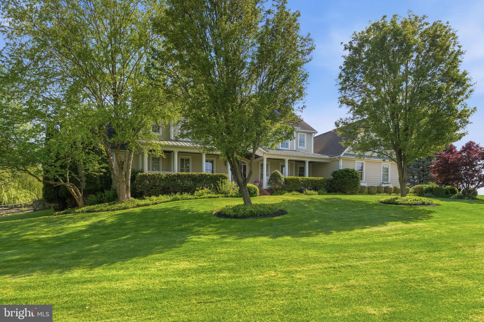 MANOR OAKS - Residential