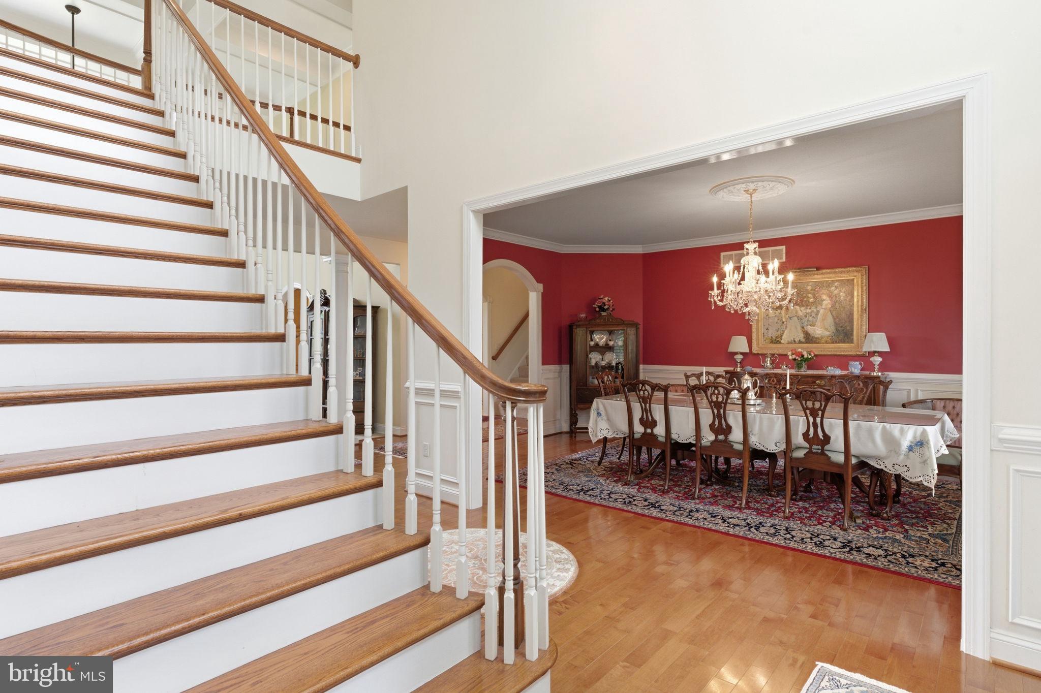 MANOR OAKS - Residential