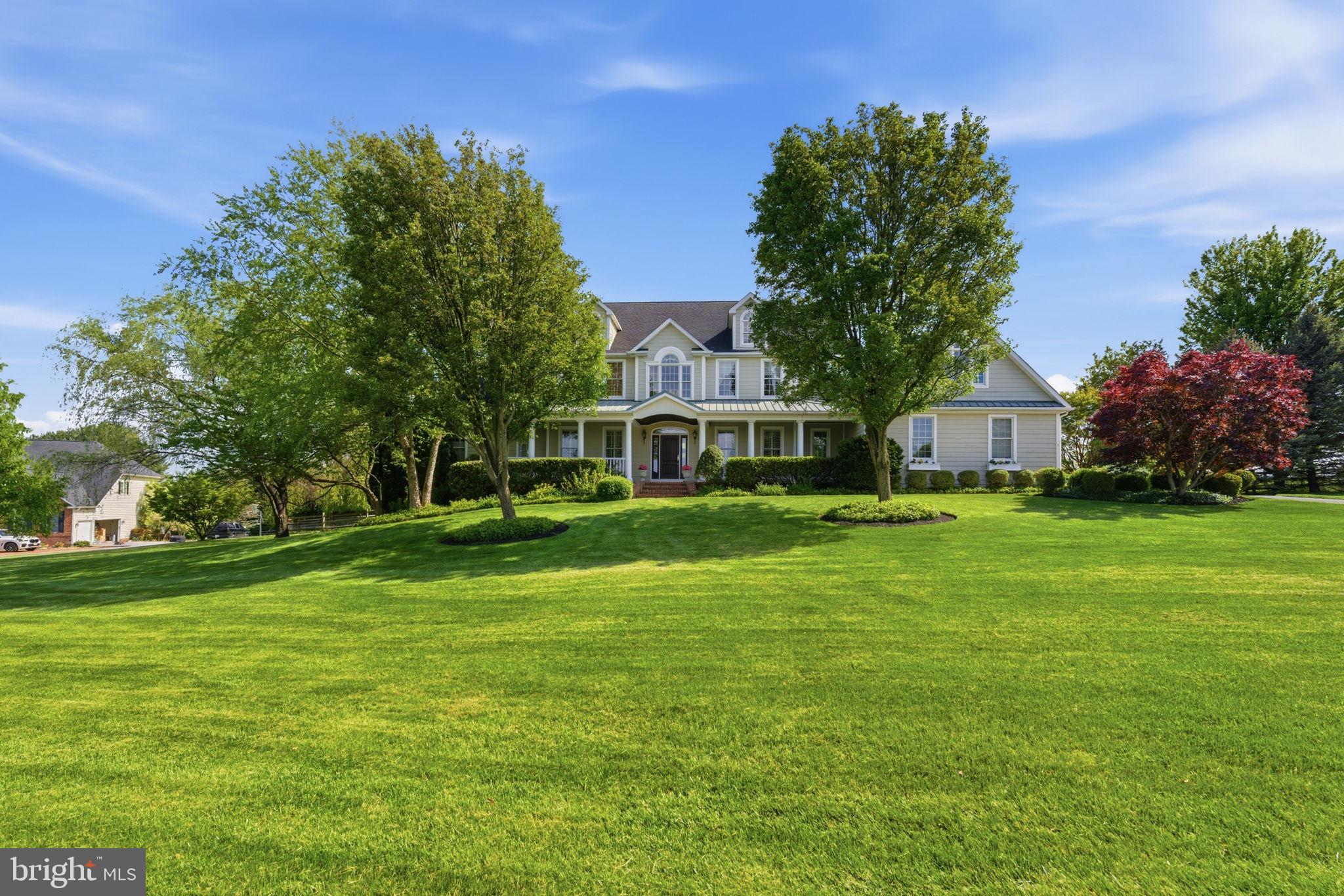 MANOR OAKS - Residential