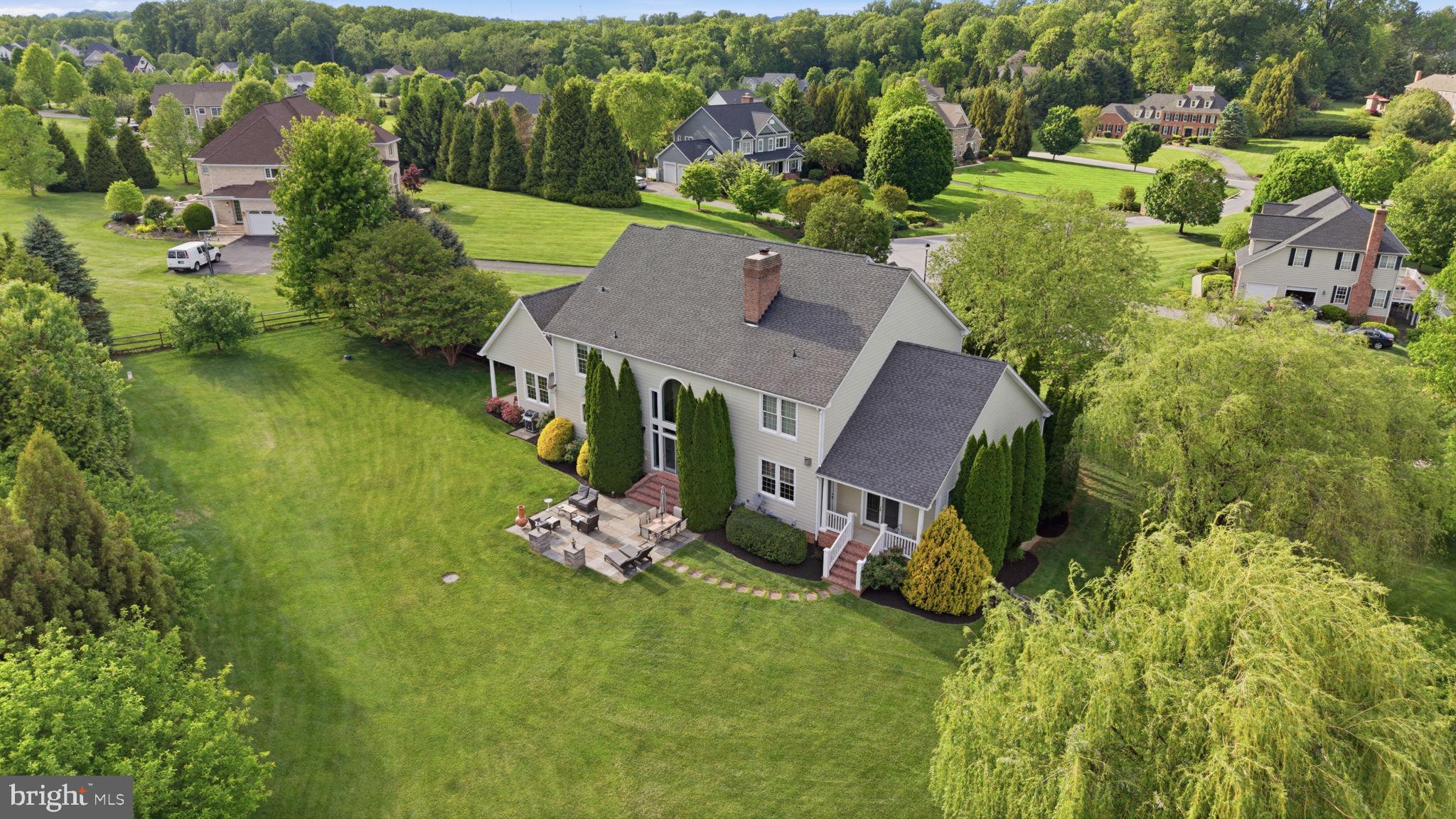 MANOR OAKS - Residential