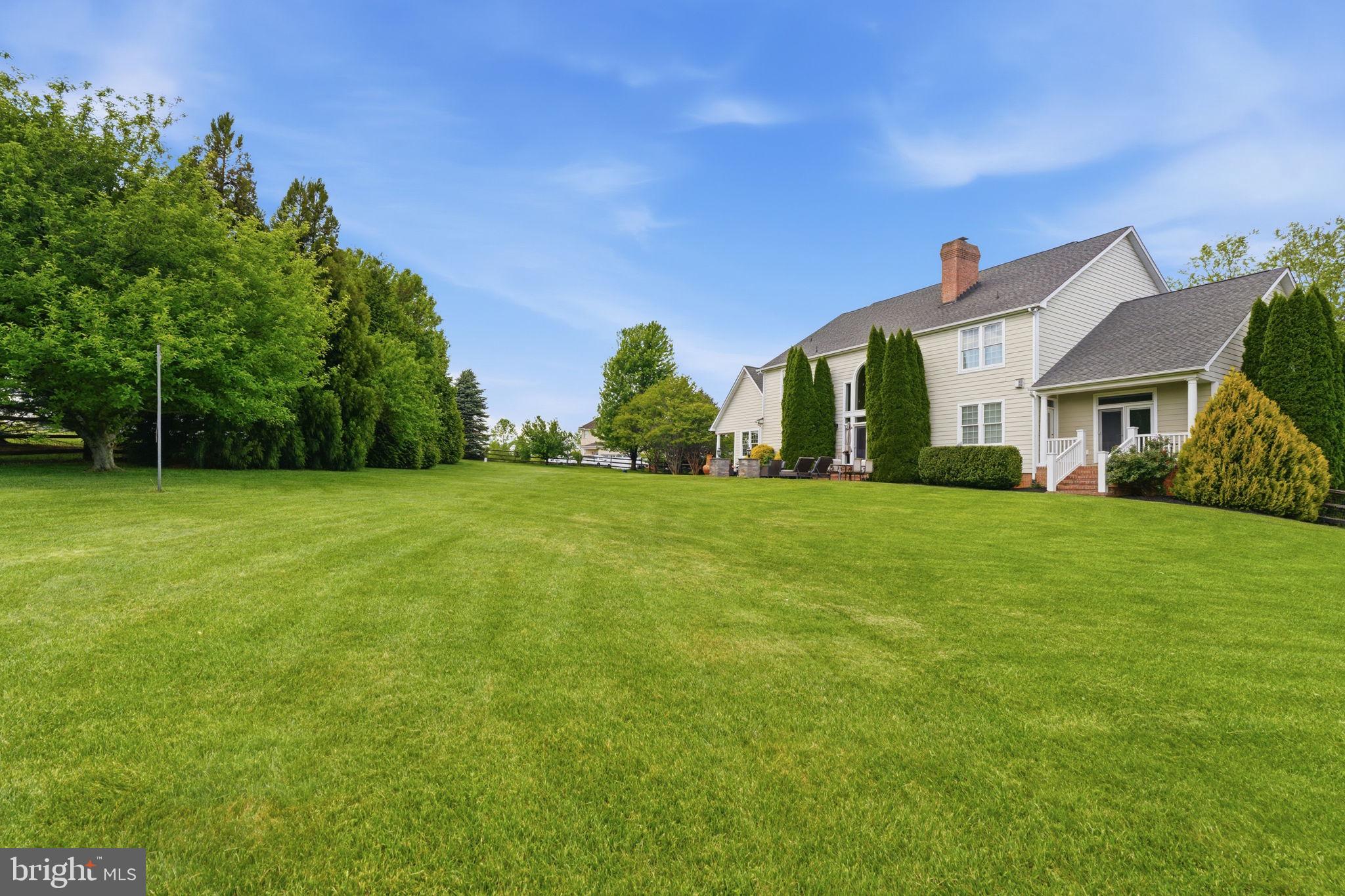 MANOR OAKS - Residential
