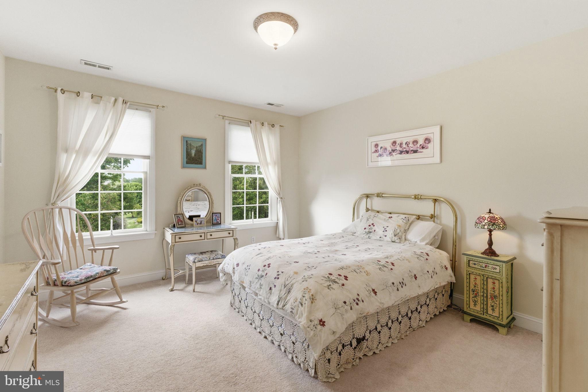 MANOR OAKS - Residential