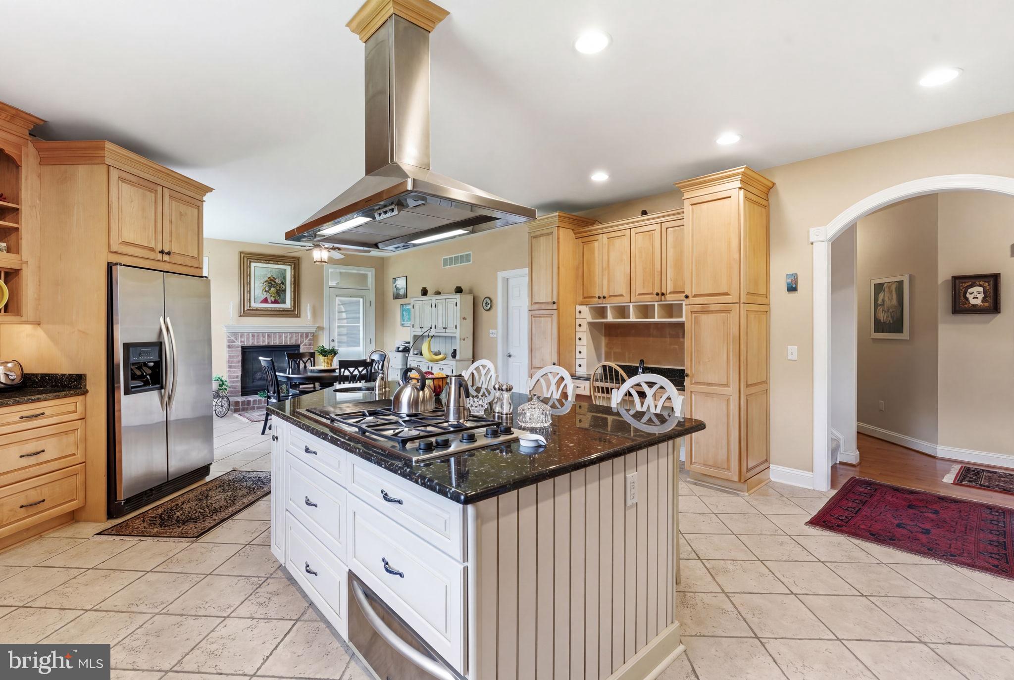 MANOR OAKS - Residential