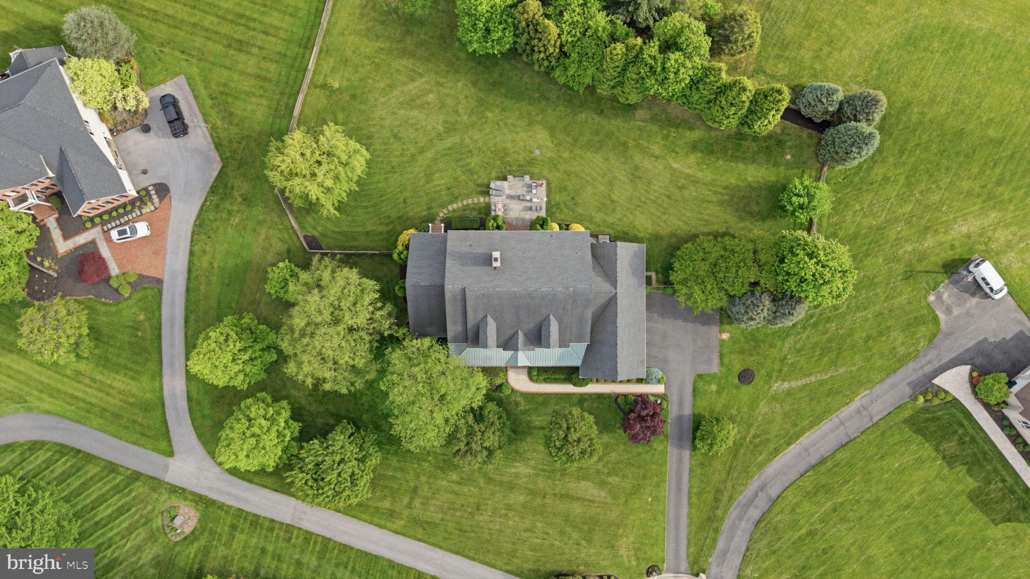 MANOR OAKS - Residential