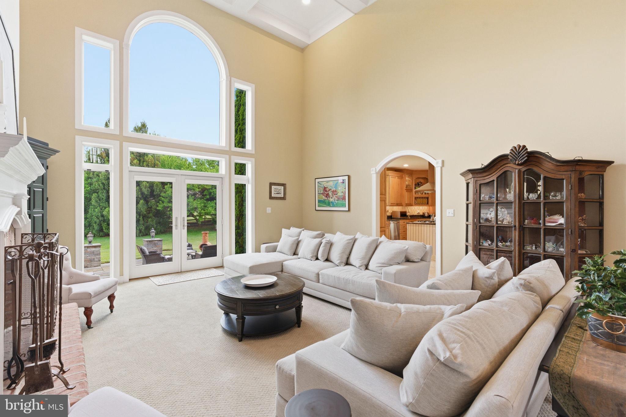 MANOR OAKS - Residential