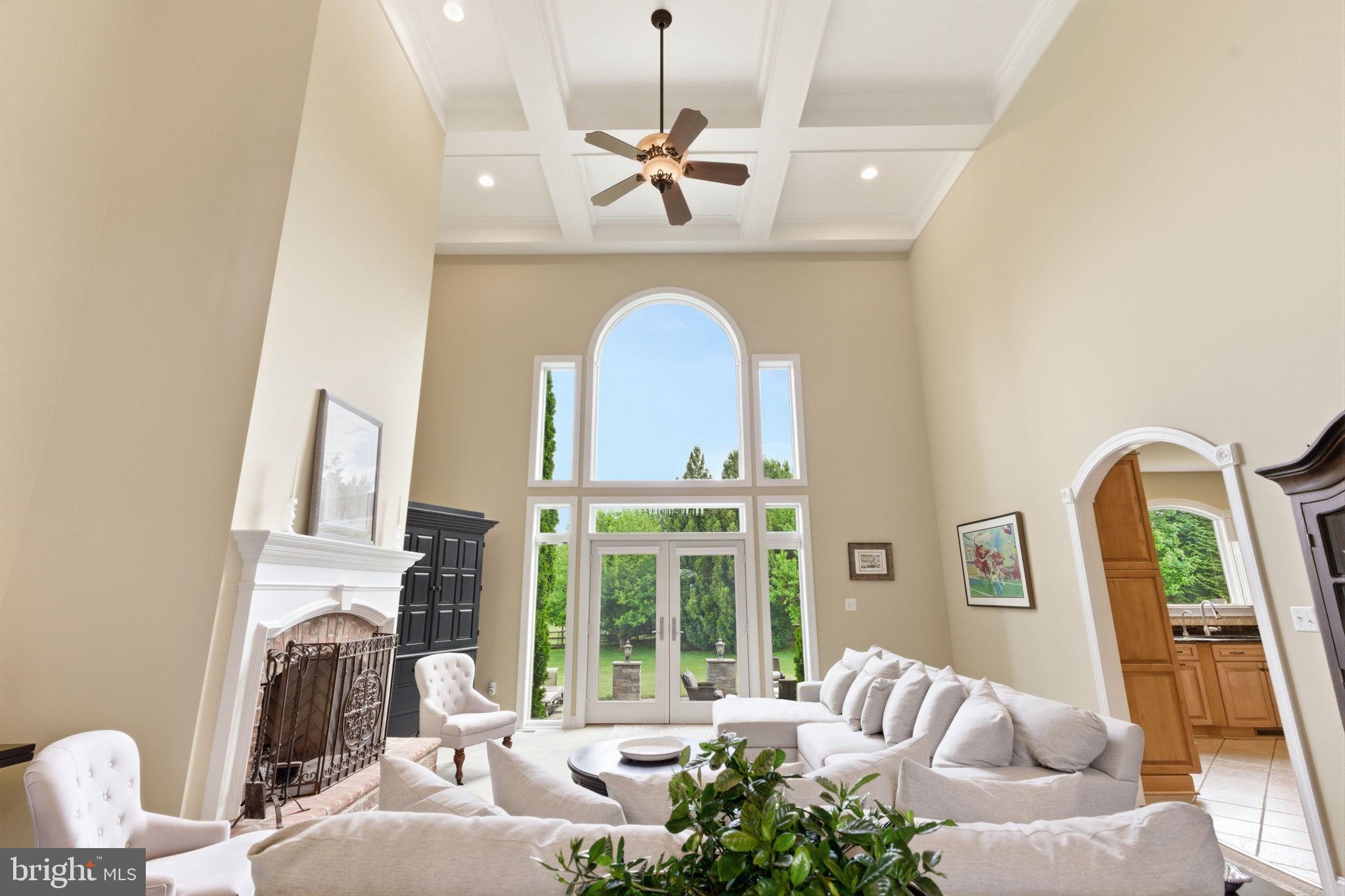 MANOR OAKS - Residential