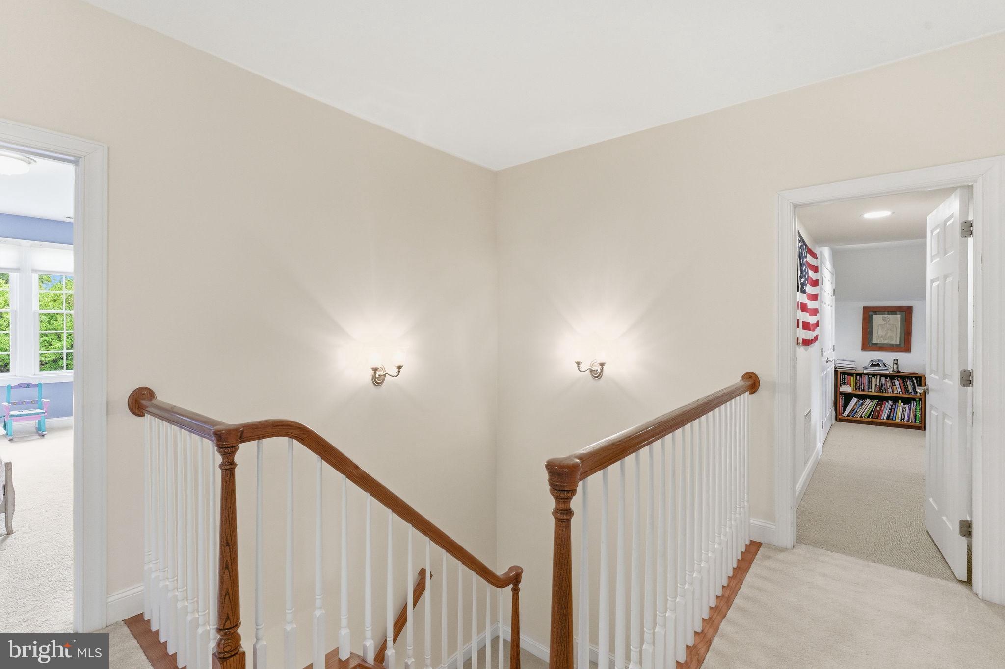 MANOR OAKS - Residential