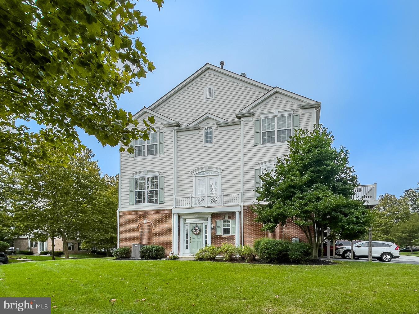 WINDSOR RIDGE - Residential