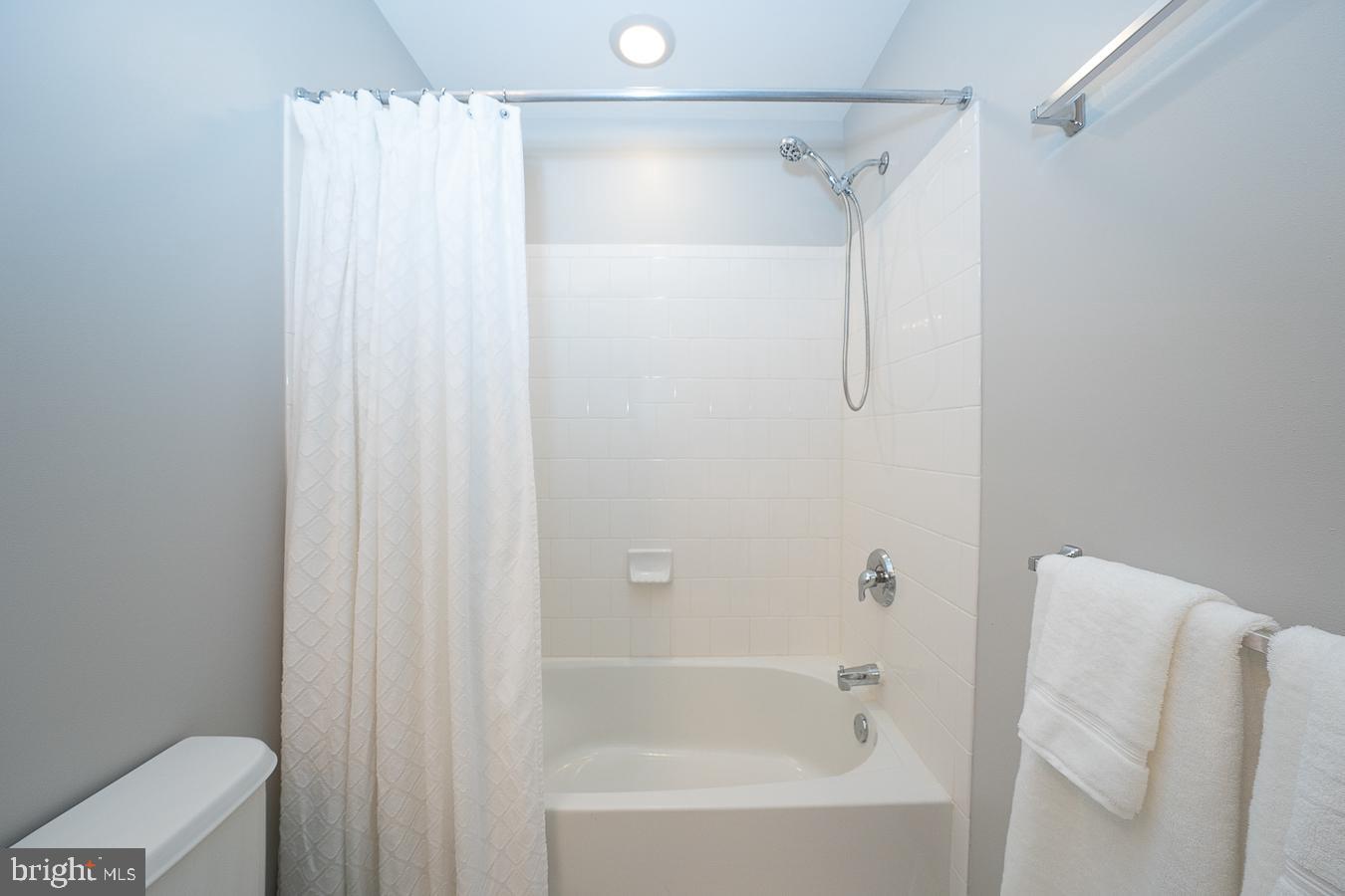 WINDSOR RIDGE - Residential