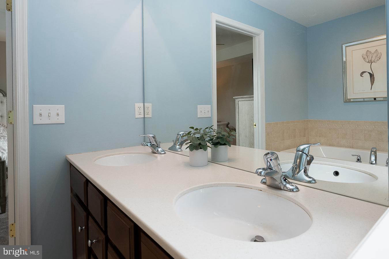 WINDSOR RIDGE - Residential