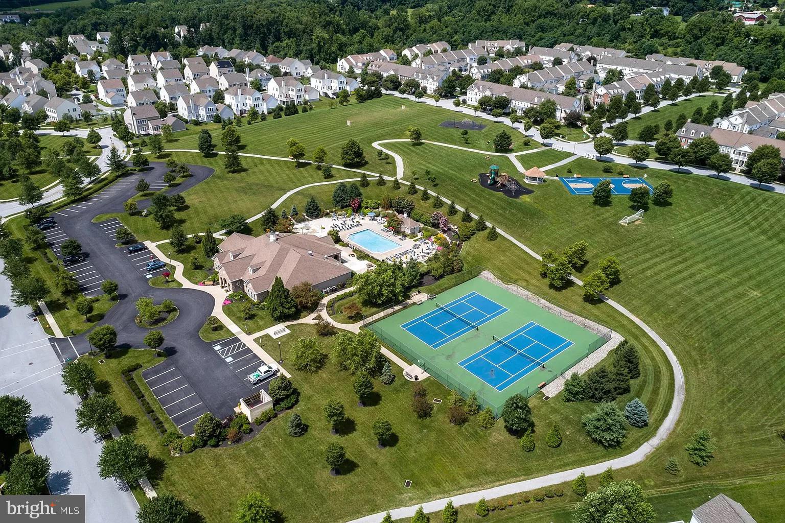 WINDSOR RIDGE - Residential