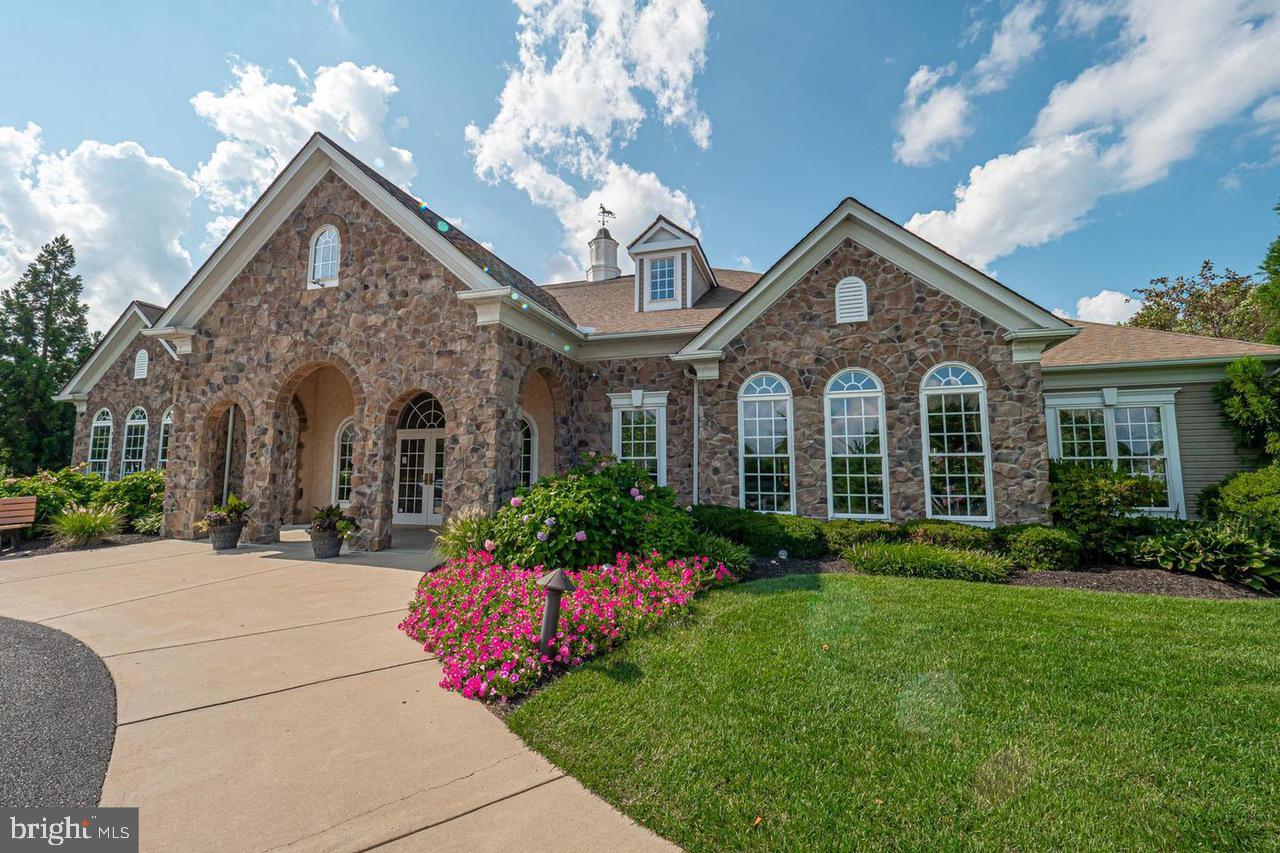 WINDSOR RIDGE - Residential