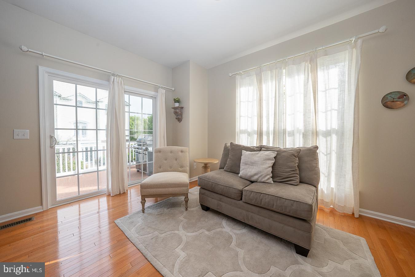 WINDSOR RIDGE - Residential