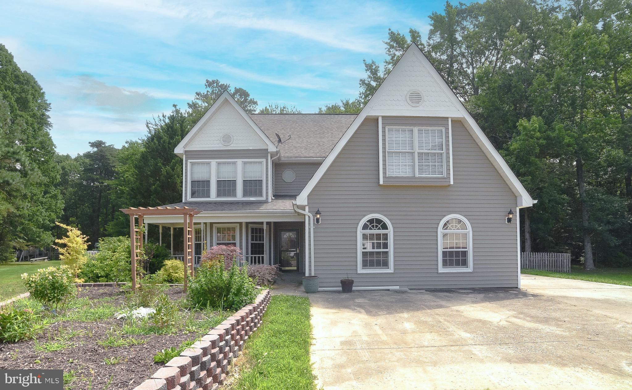 THE LANDINGS IN CEDAR COVE - Residential Lease