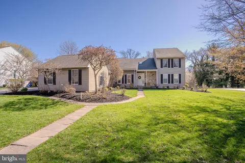 29 Suffolk Lane, Princeton Junction, NJ 08550 - MLS#: NJME2075130