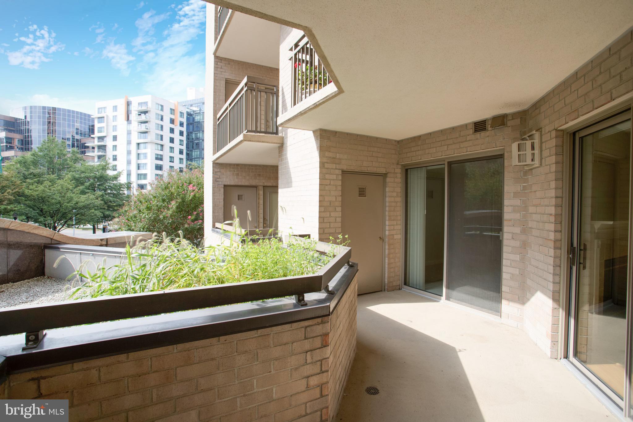 VIRGINIA SQUARE - Residential Lease