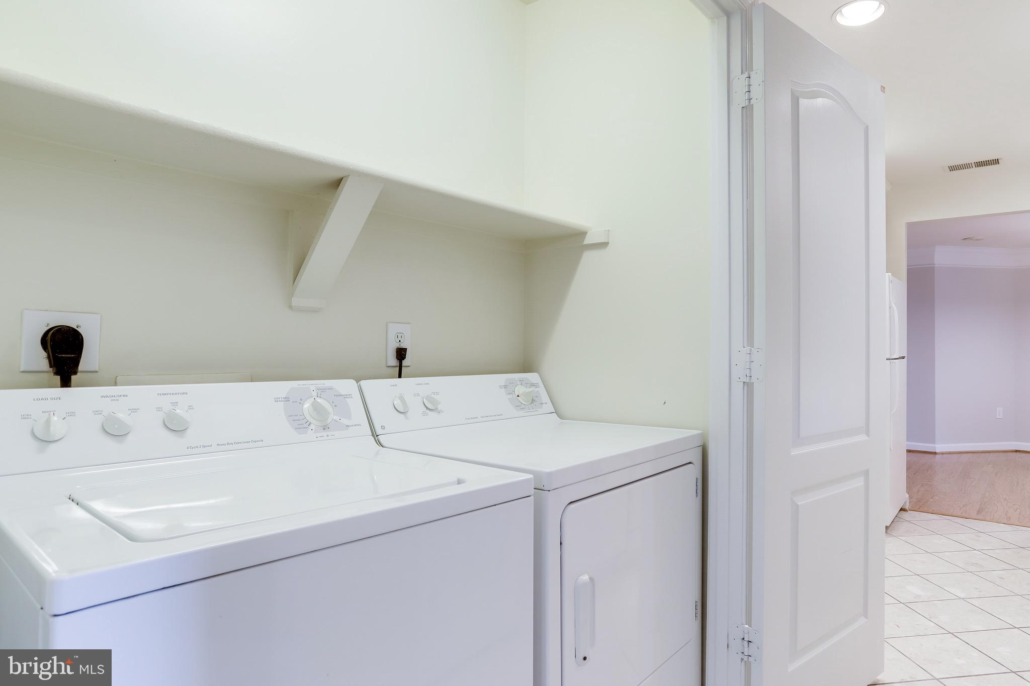 VIRGINIA SQUARE - Residential Lease