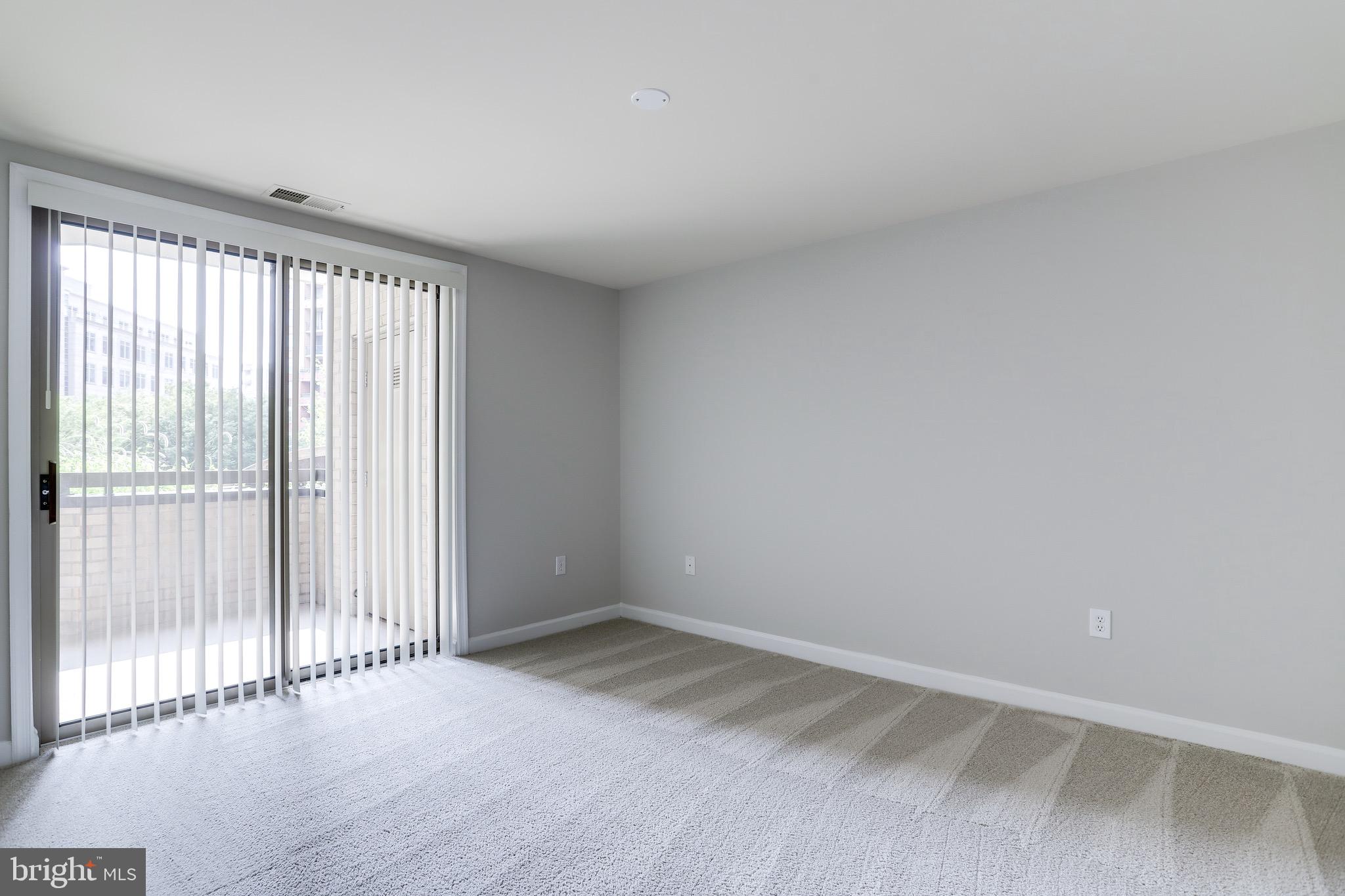 VIRGINIA SQUARE - Residential Lease