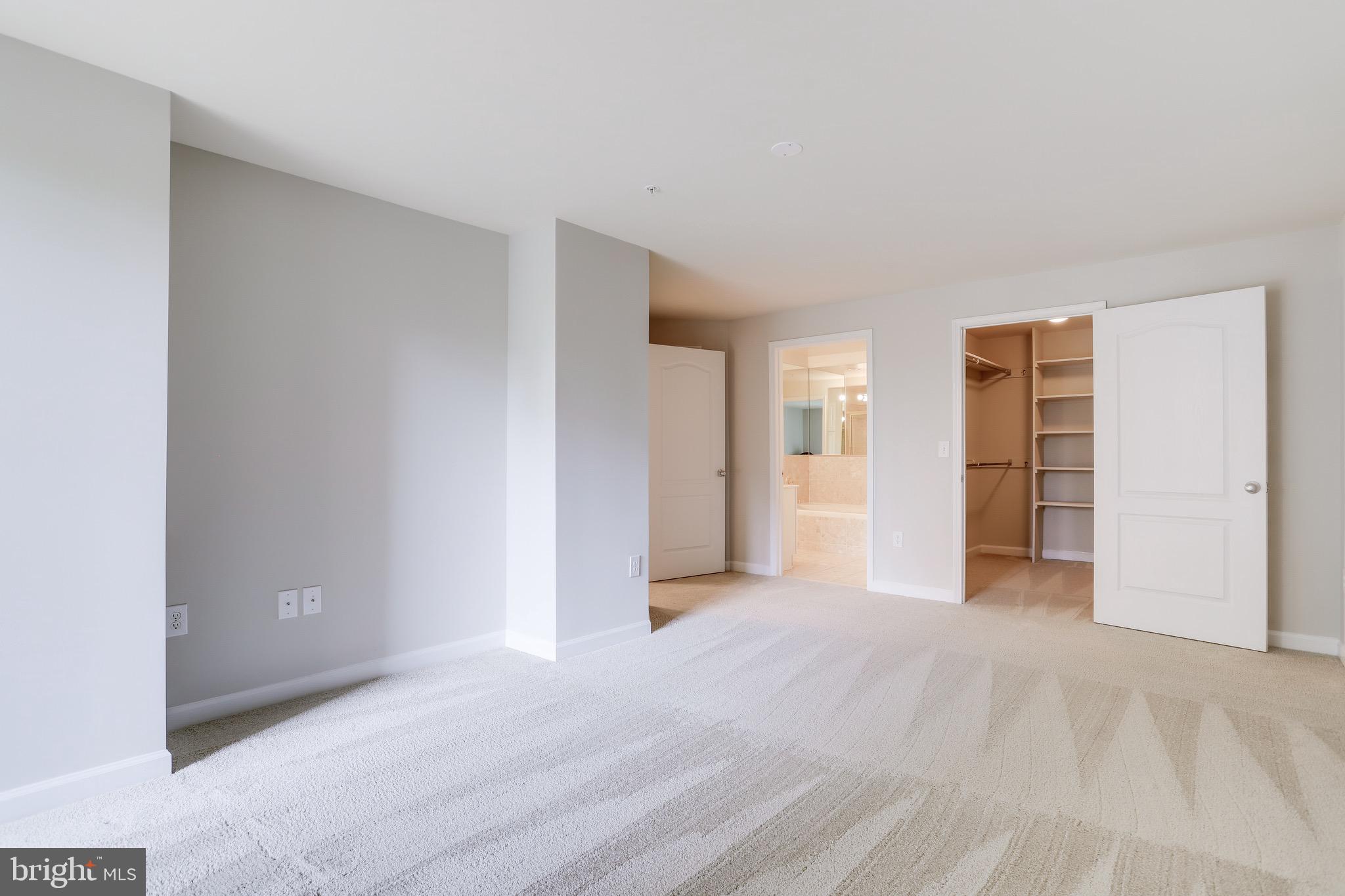 VIRGINIA SQUARE - Residential Lease