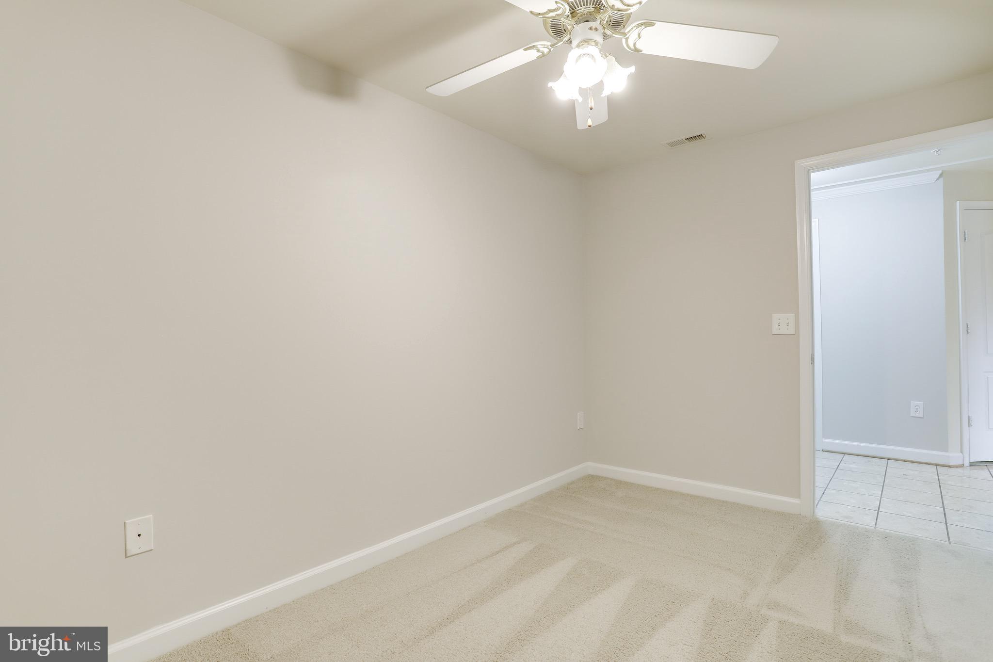 VIRGINIA SQUARE - Residential Lease