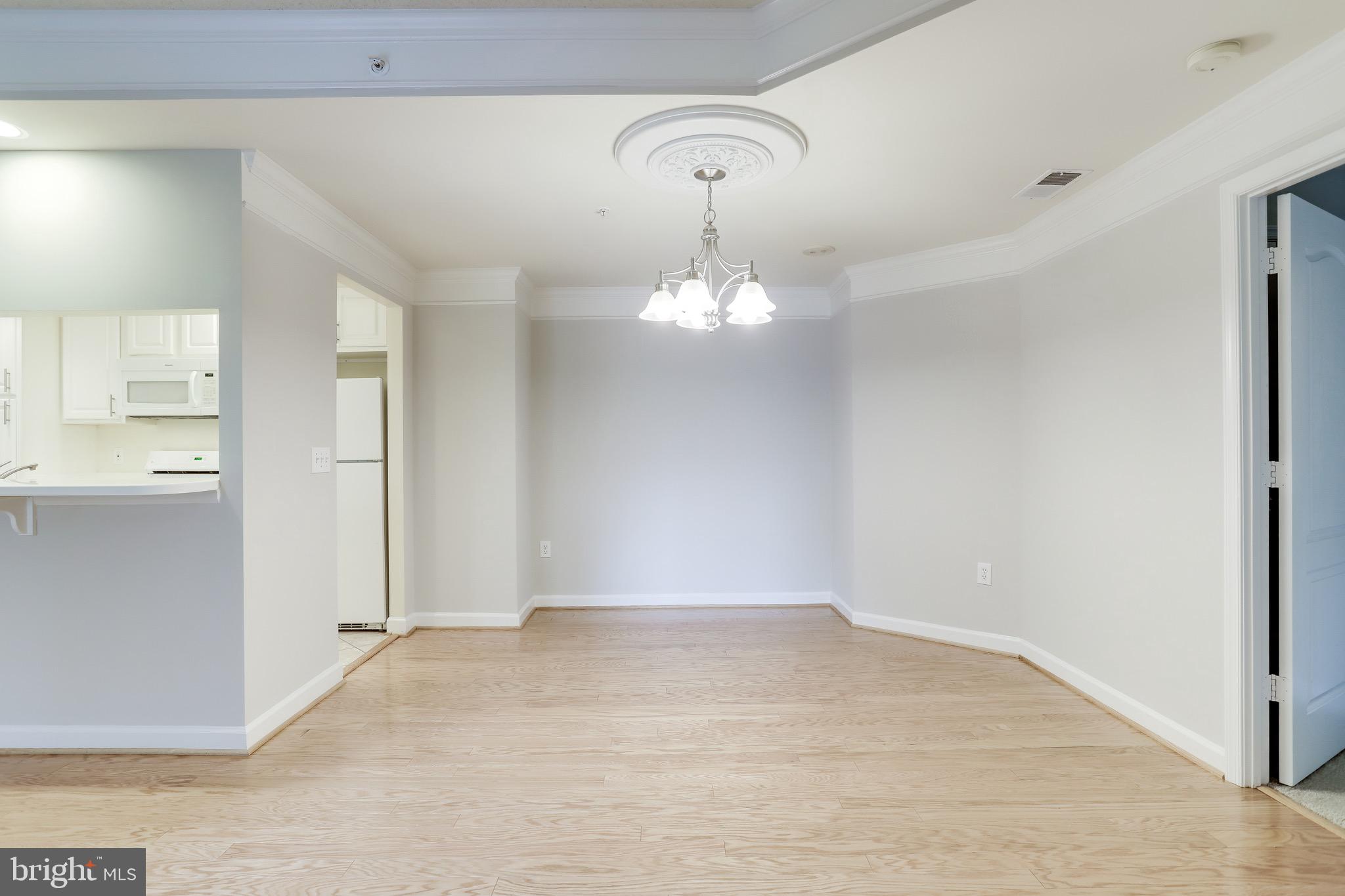 VIRGINIA SQUARE - Residential Lease