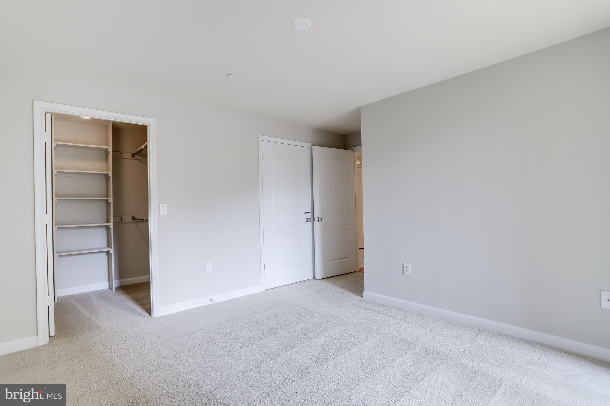 VIRGINIA SQUARE - Residential Lease