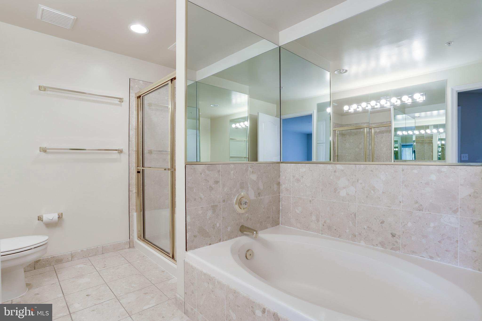 VIRGINIA SQUARE - Residential Lease