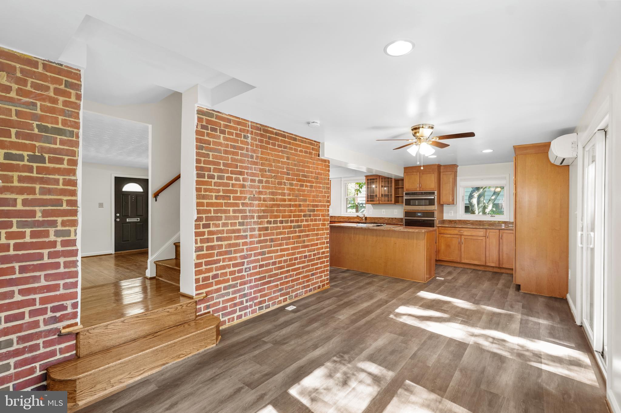 WHEATON HILLS - Residential Lease