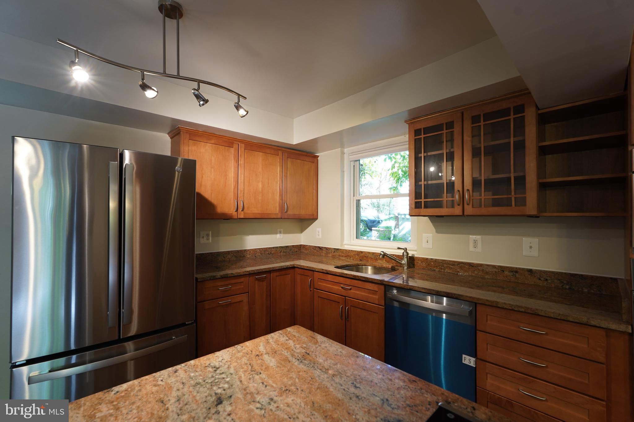 WHEATON HILLS - Residential Lease