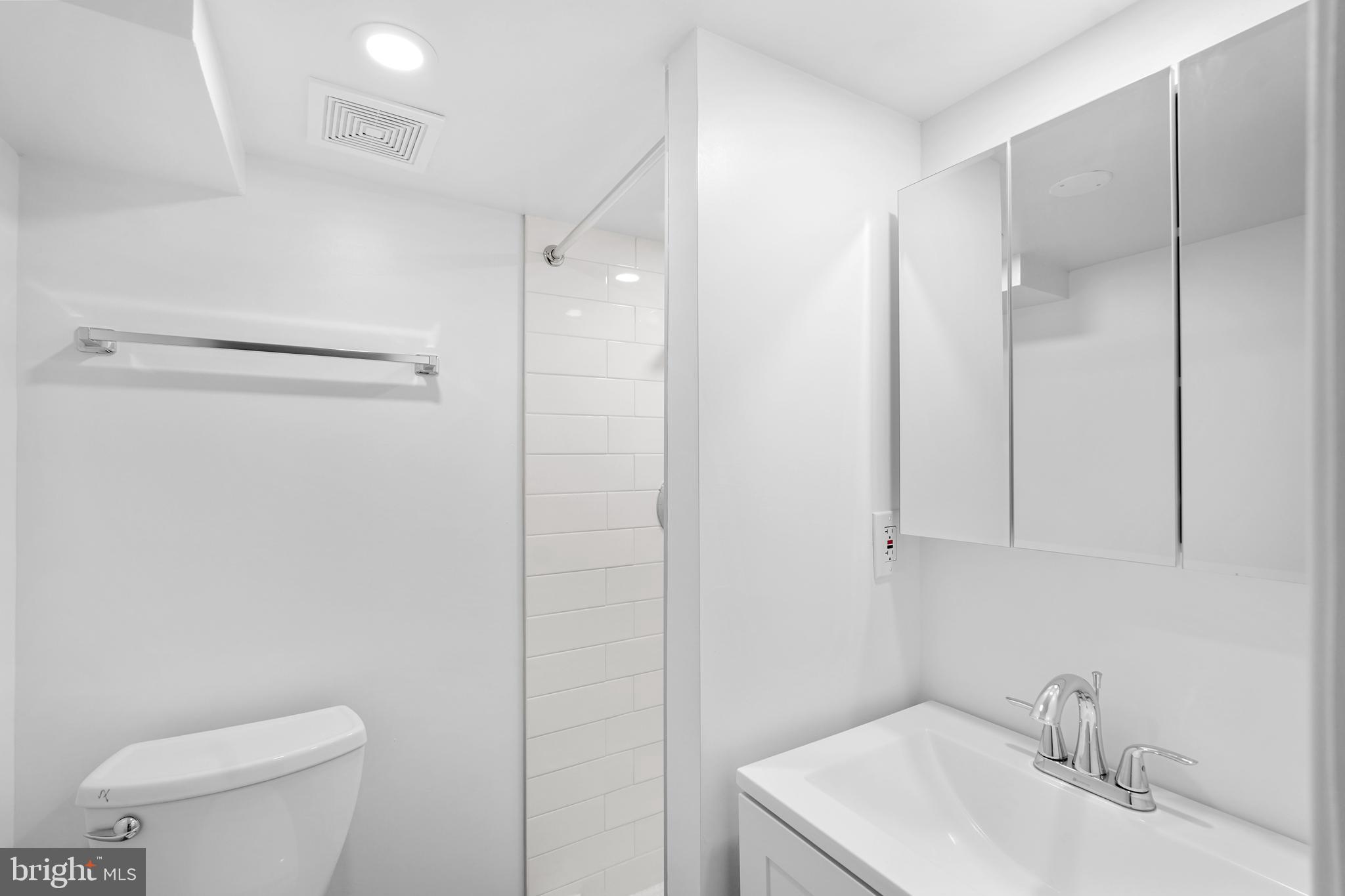 WHEATON HILLS - Residential Lease